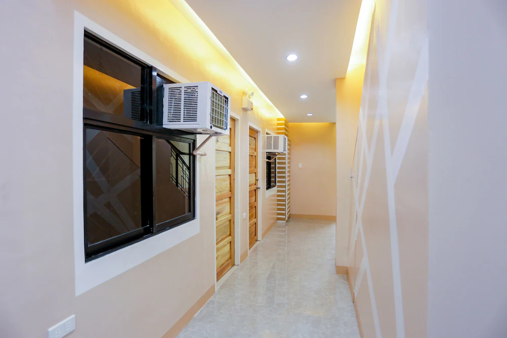 Jrja Suites by OYO Rooms