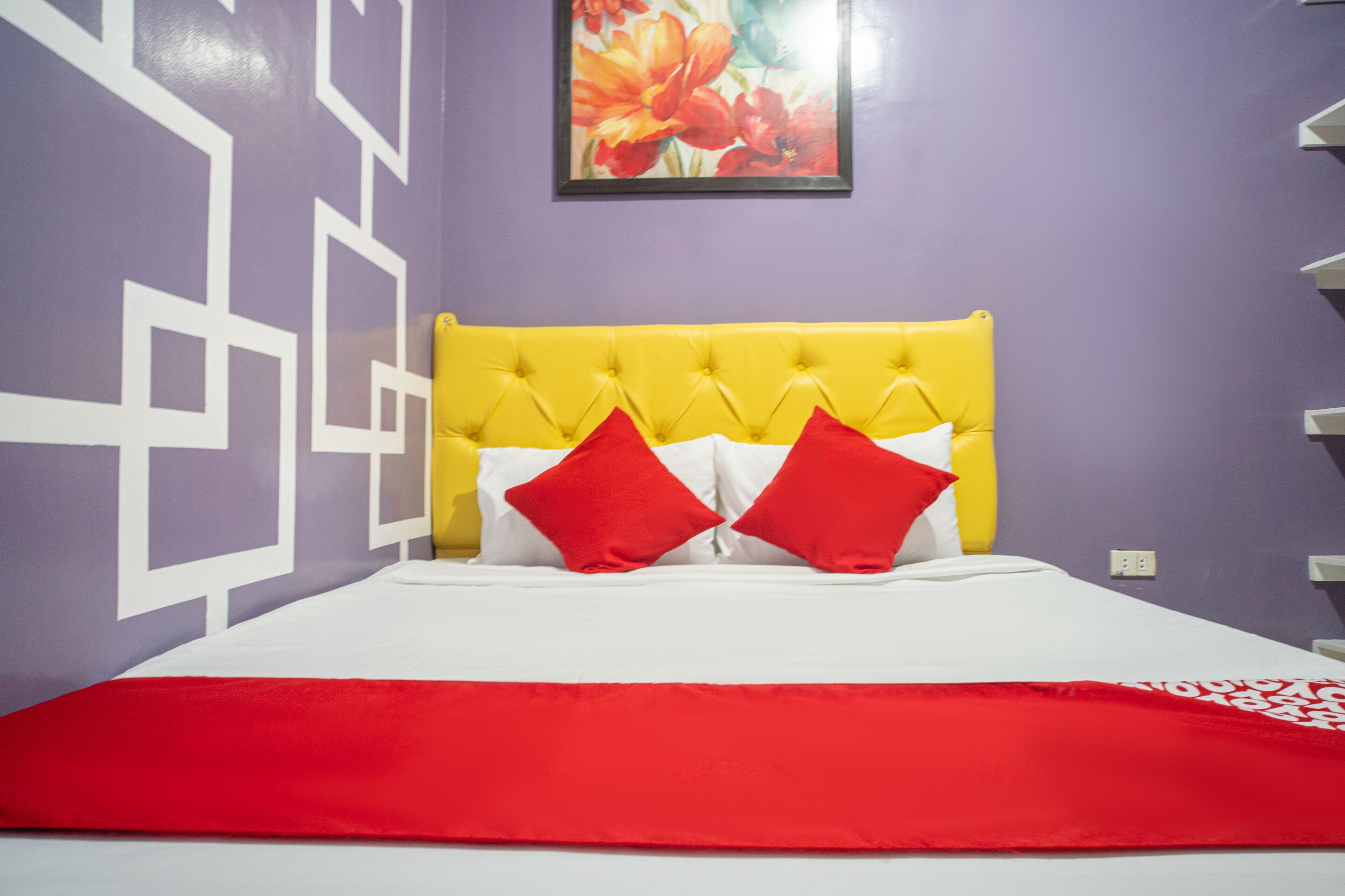 Queens Hometel by Oyo Rooms