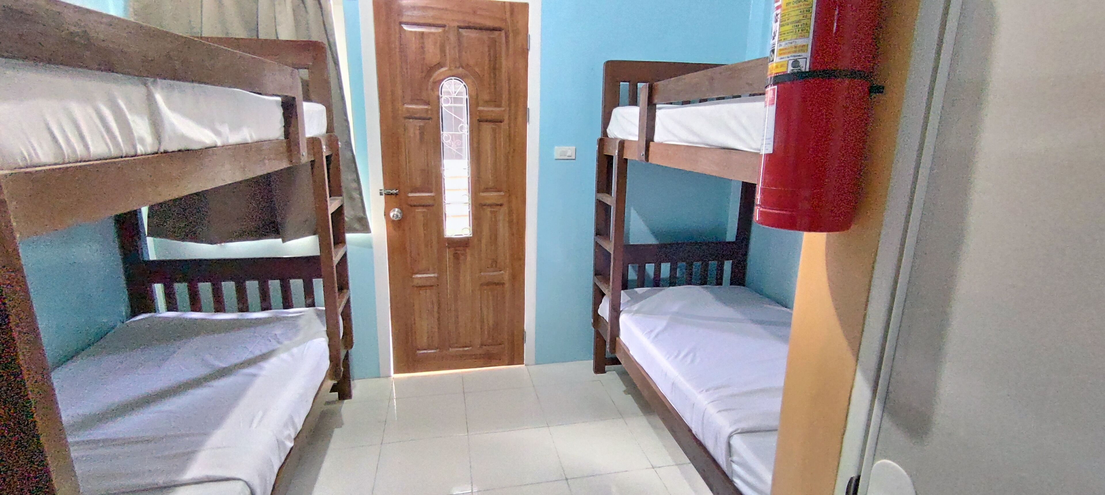 Queens Hometel by Oyo Rooms