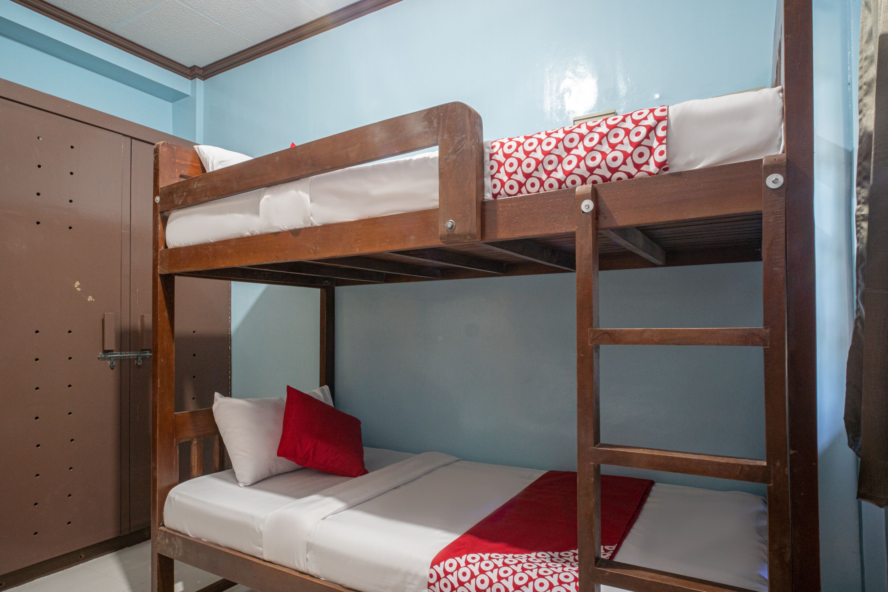 Queens Hometel by Oyo Rooms