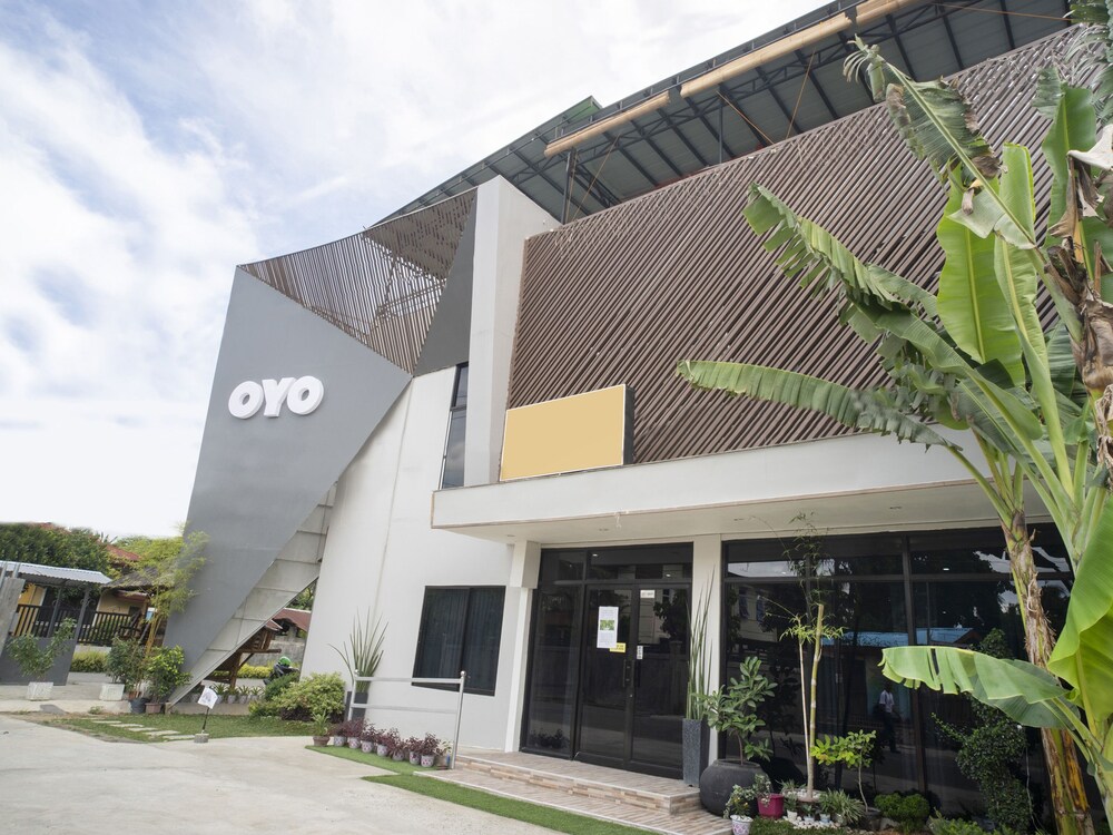 Vines Ape Nap Hostel by OYO Rooms