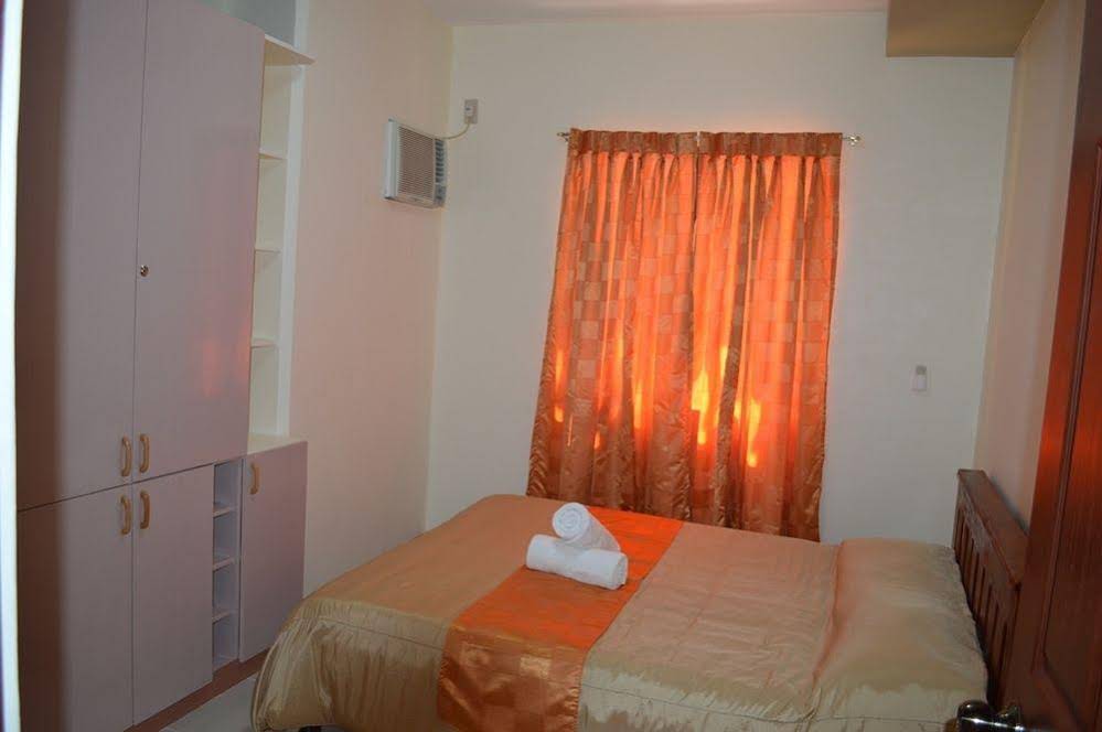 Manora Apartments & Guest House