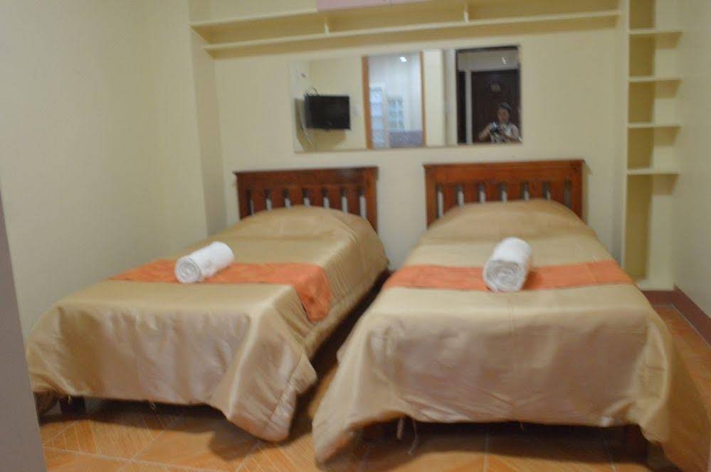 Manora Apartments & Guest House