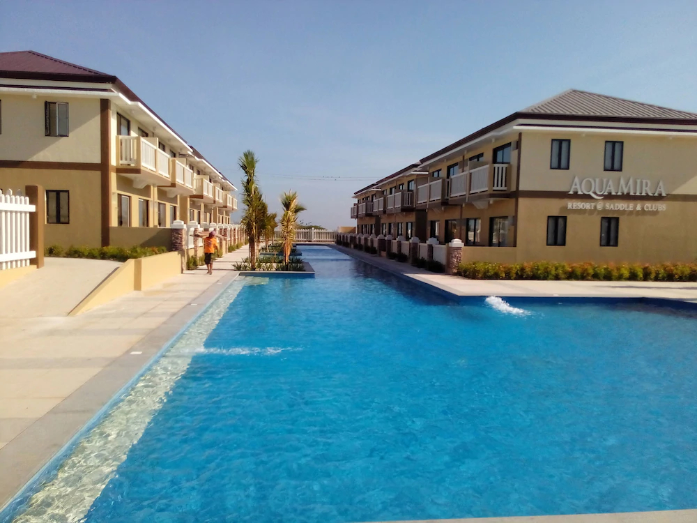 Aquamira Resort & Residence