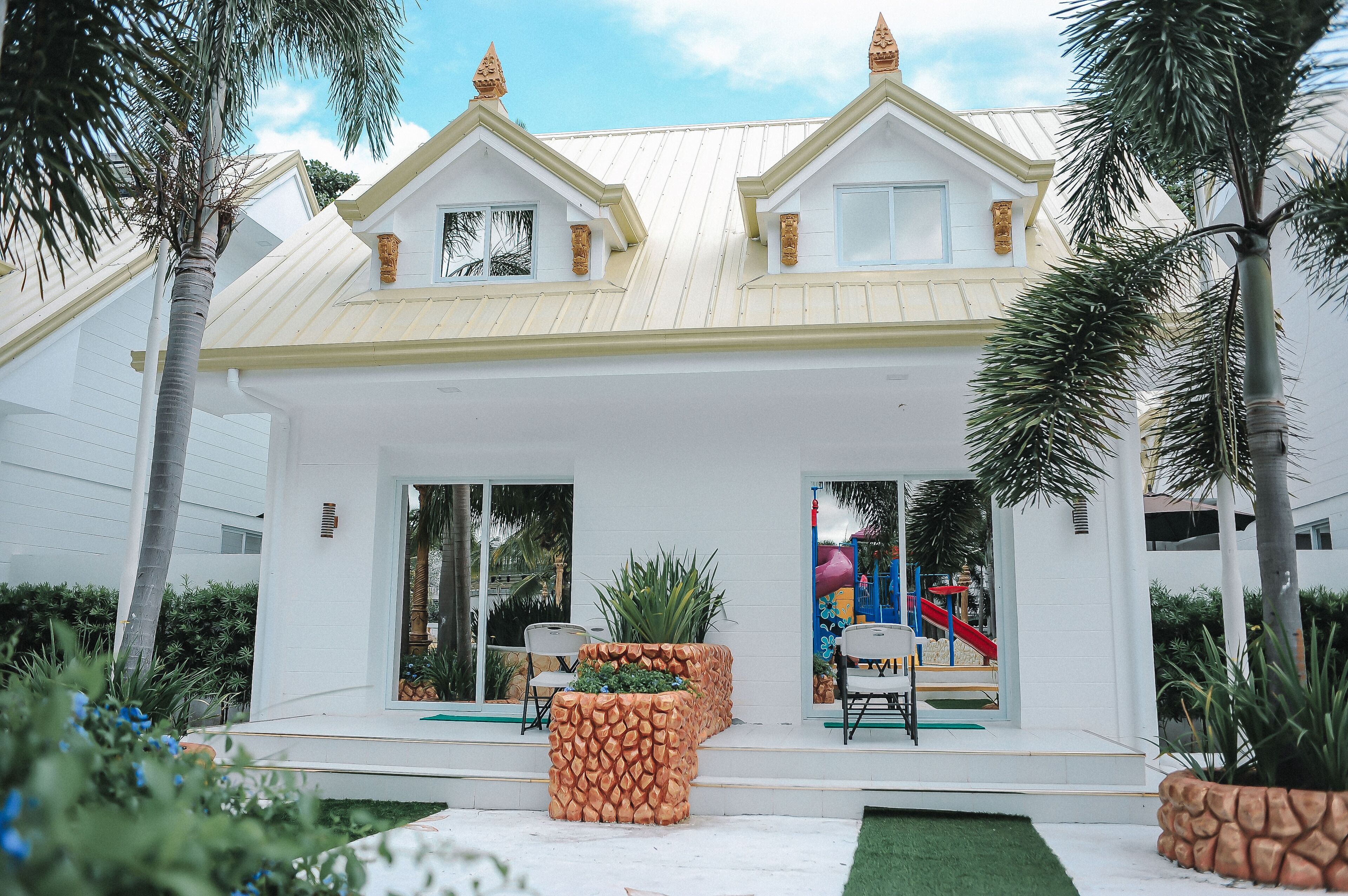Villa Excellance Beach And Wave Pool Resort