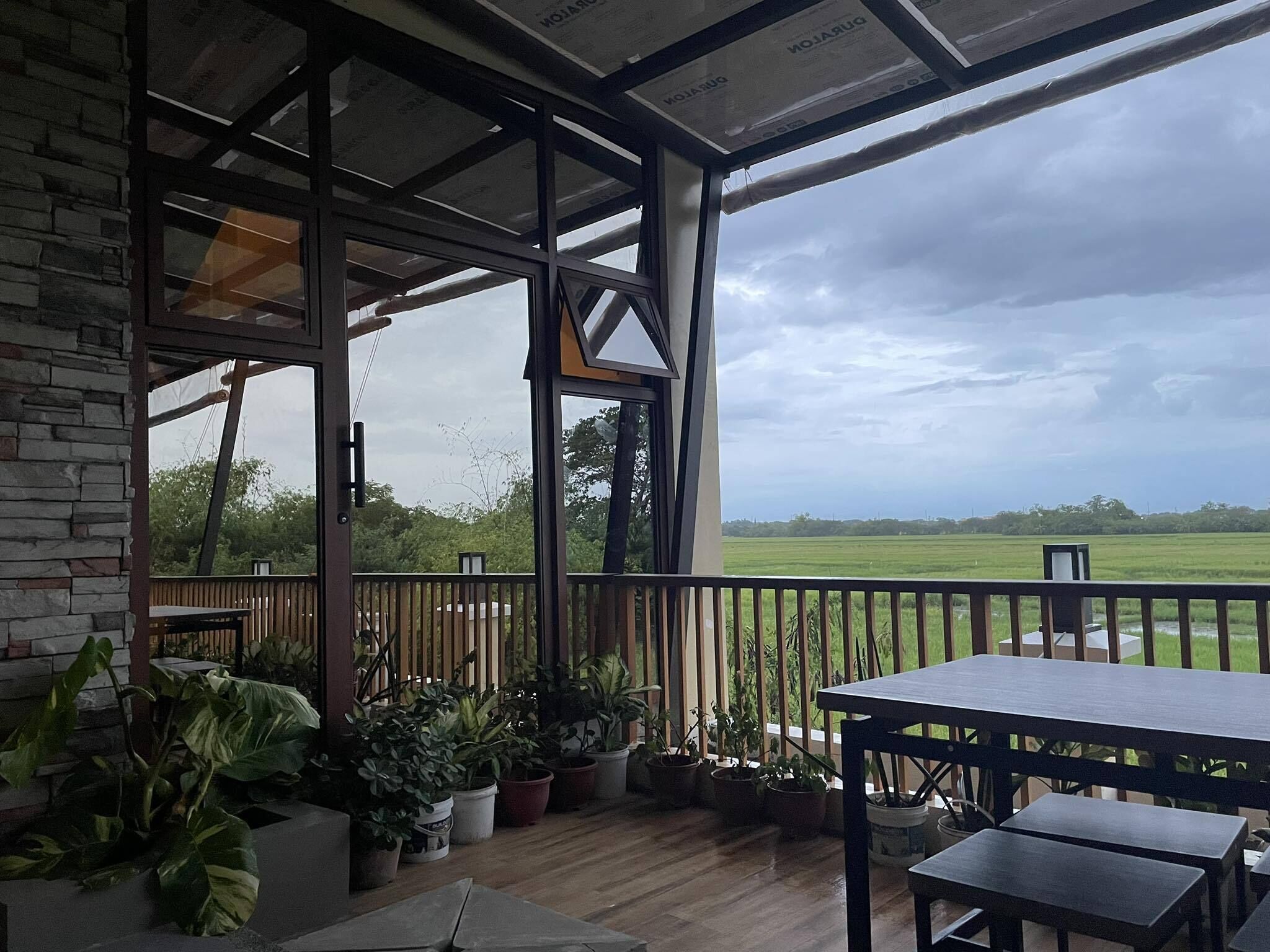 Sarojus Farmview Hotel