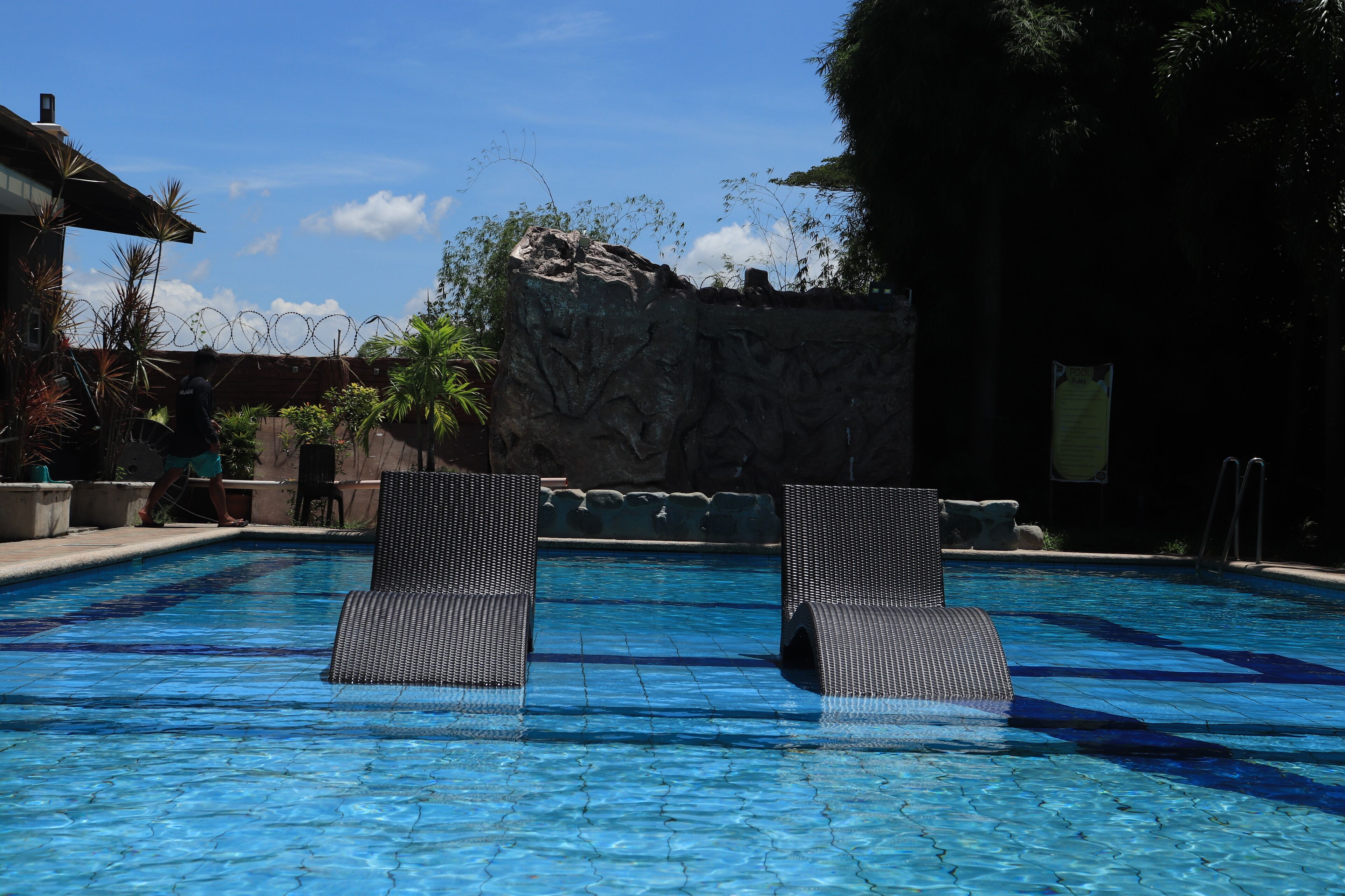 Sarojus Farmview Hotel