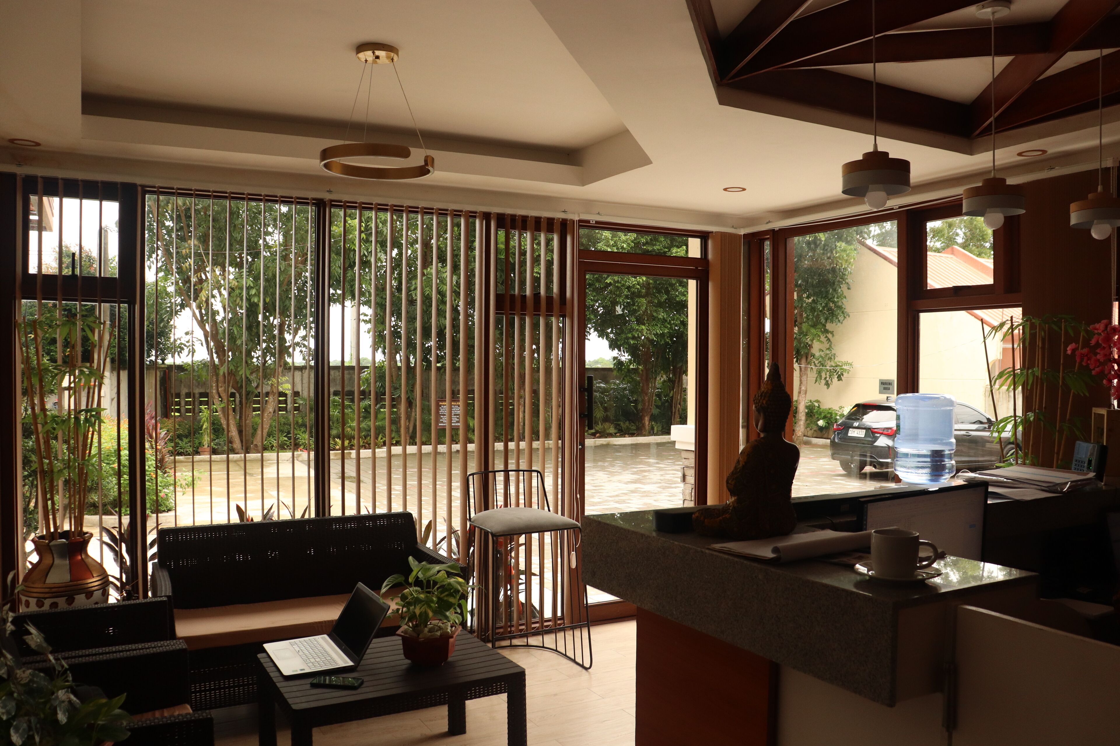 Sarojus Farmview Hotel