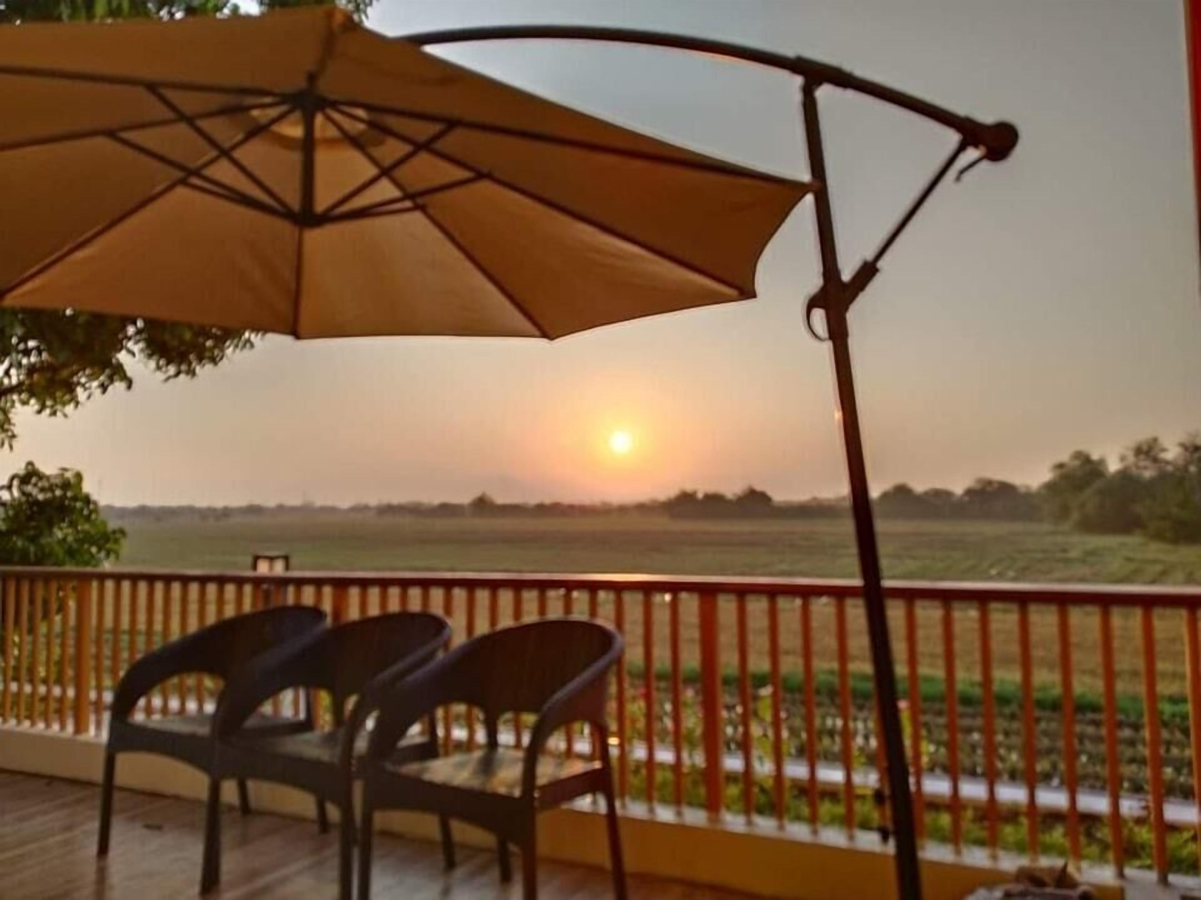 Sarojus Farmview Hotel