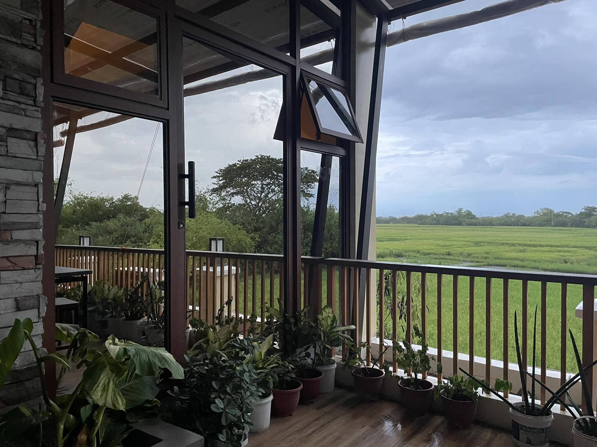 Sarojus Farmview Hotel