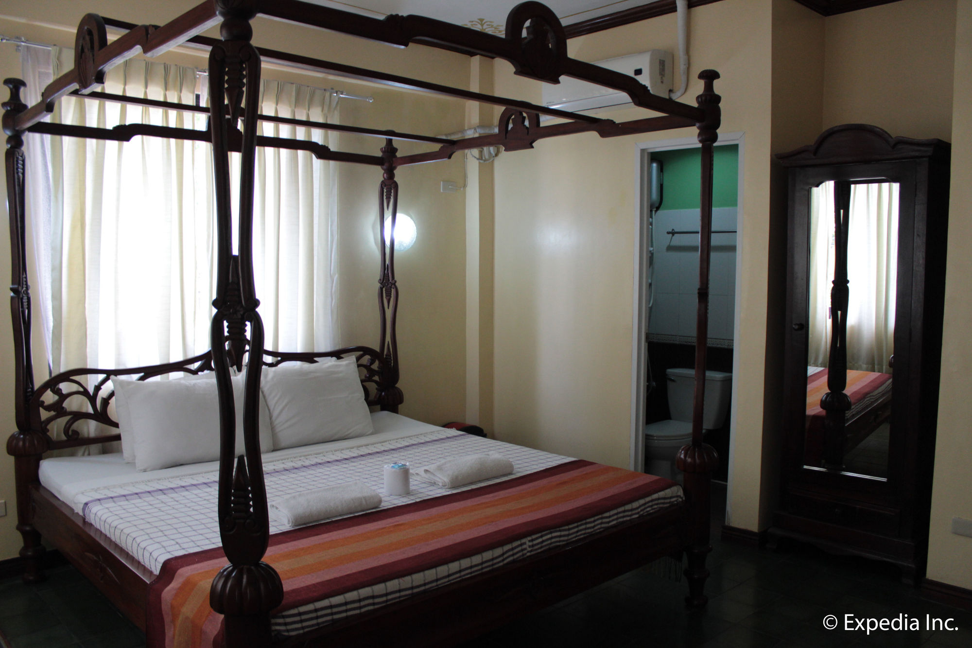 Casa Rica Hotel