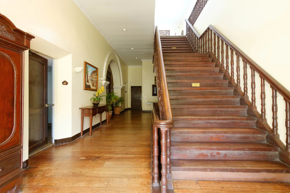 Gordion Hotel by RedDoorz