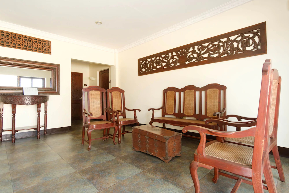 Gordion Hotel by RedDoorz
