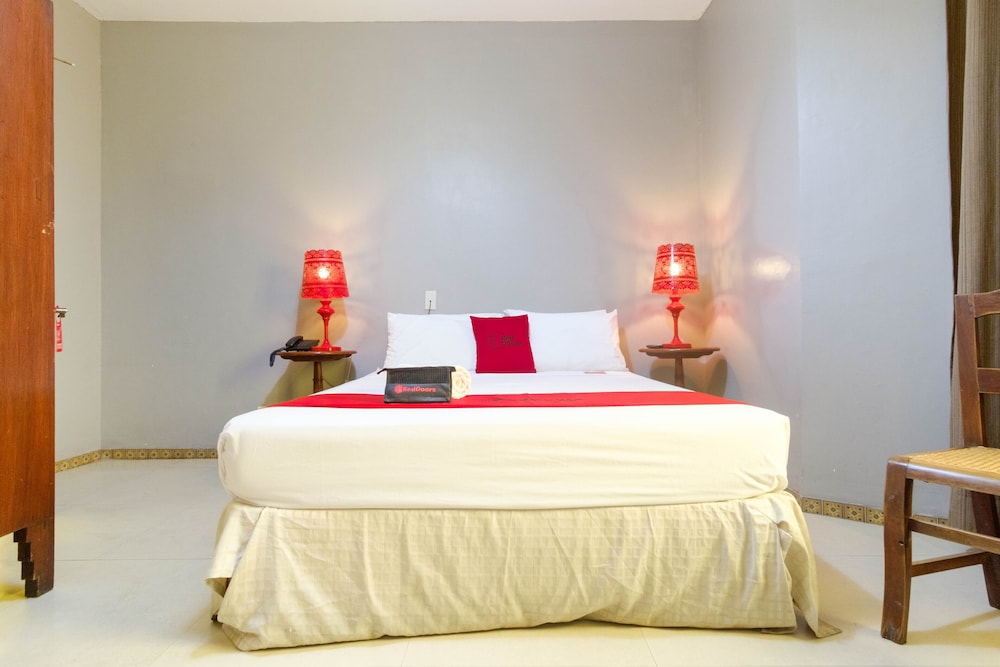 Gordion Hotel by RedDoorz