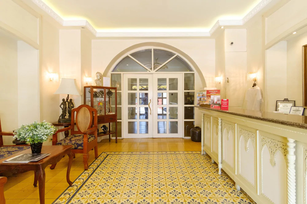 Gordion Hotel by RedDoorz