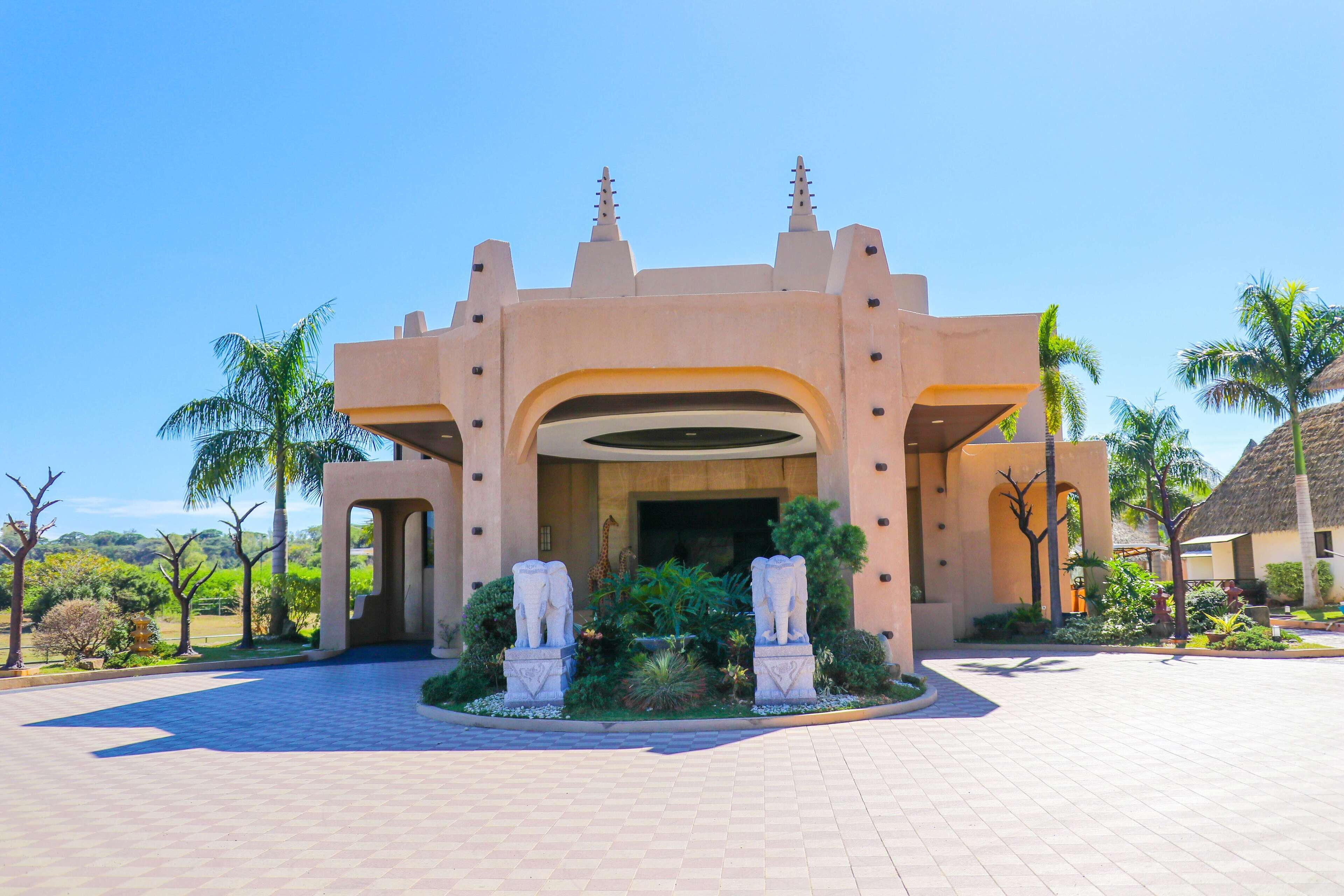 Safari Hotel And Villas