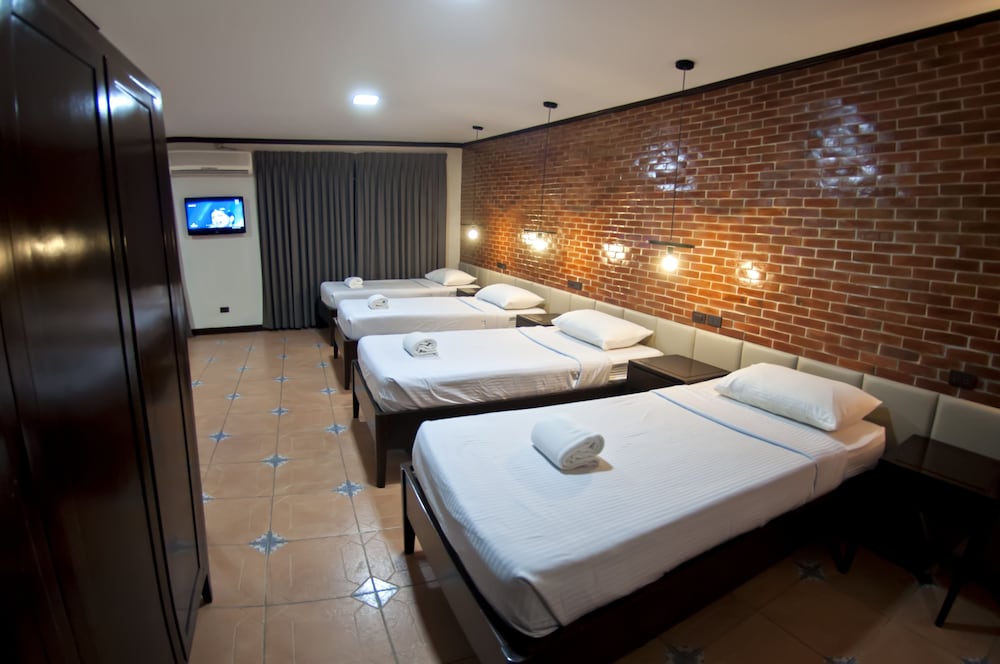 Vigan Plaza Hotel