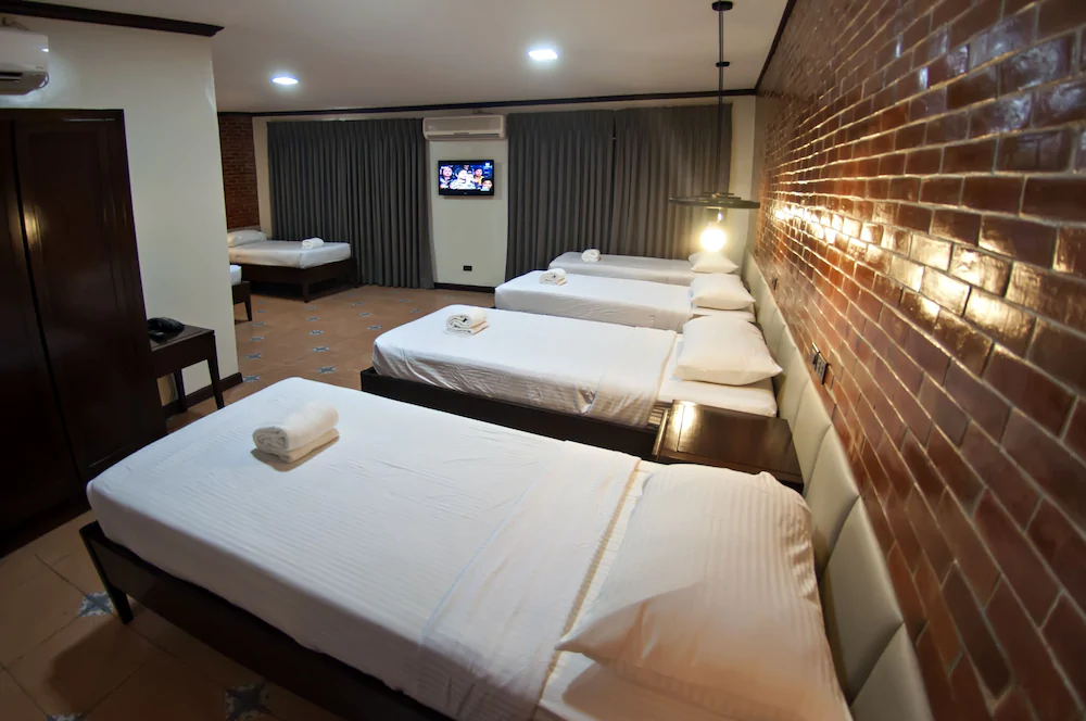 Vigan Plaza Hotel