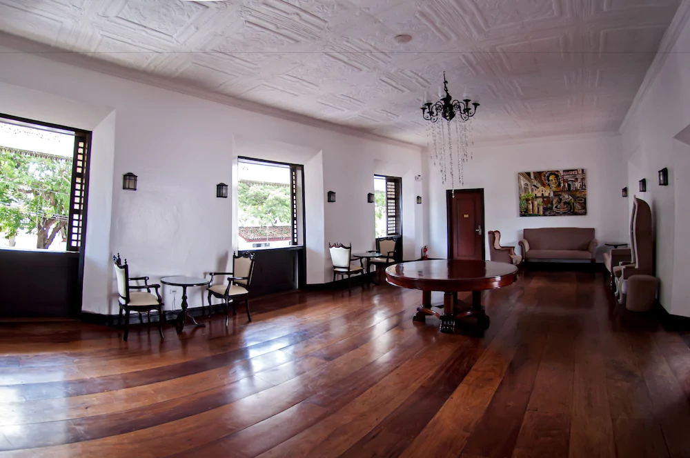 Vigan Plaza Hotel