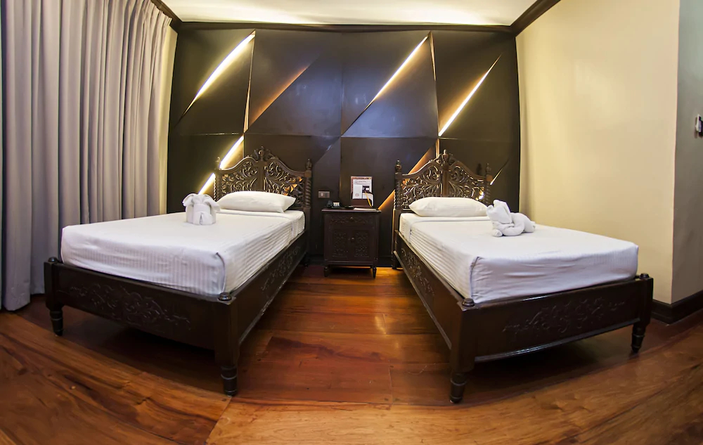 Vigan Plaza Hotel