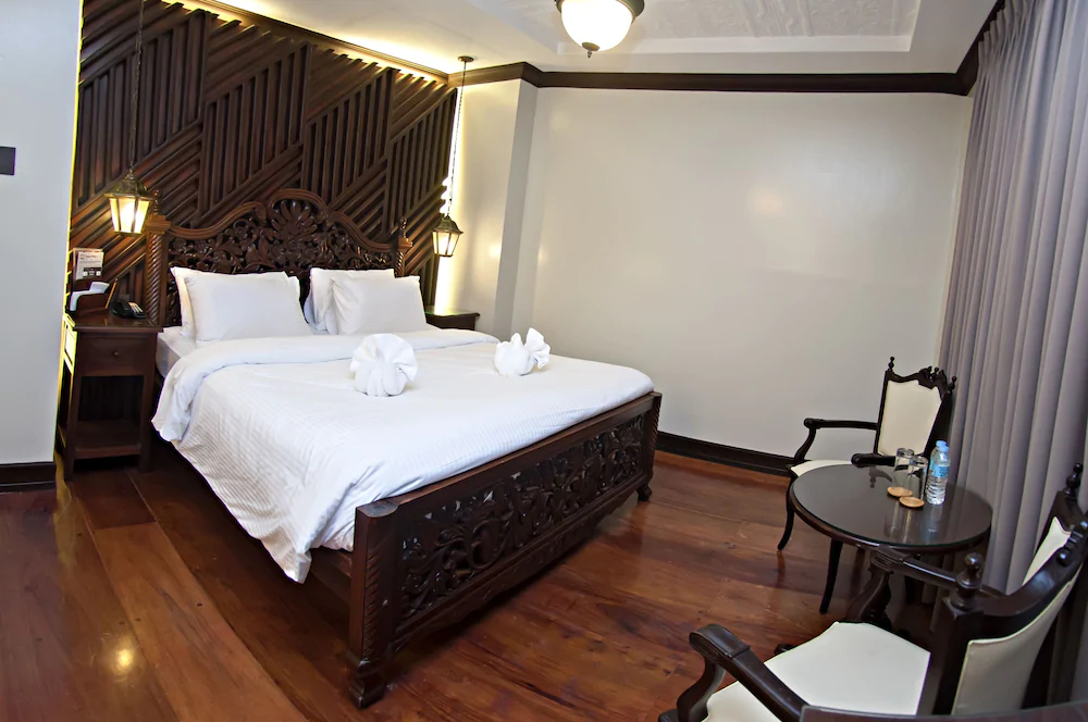 Vigan Plaza Hotel