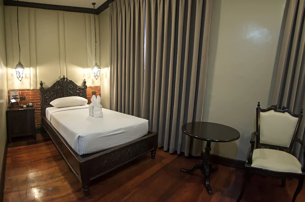 Vigan Plaza Hotel