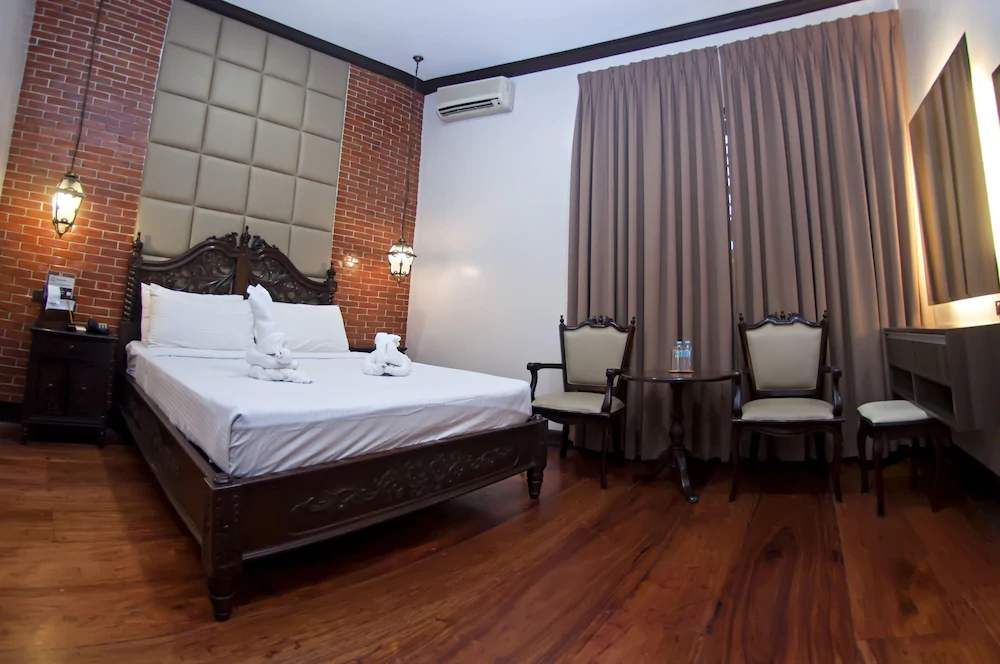 Vigan Plaza Hotel
