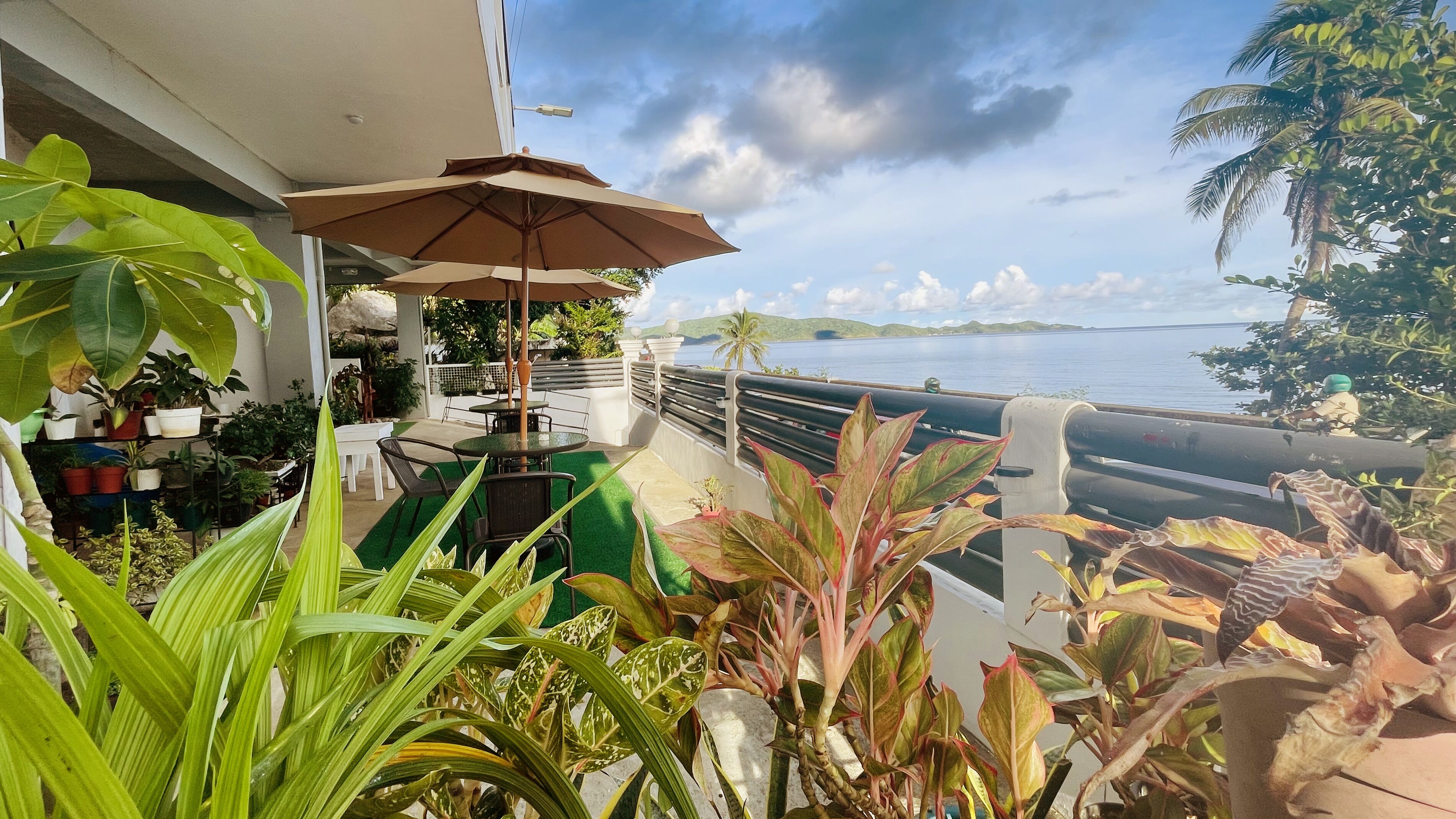 Happy Island Inn