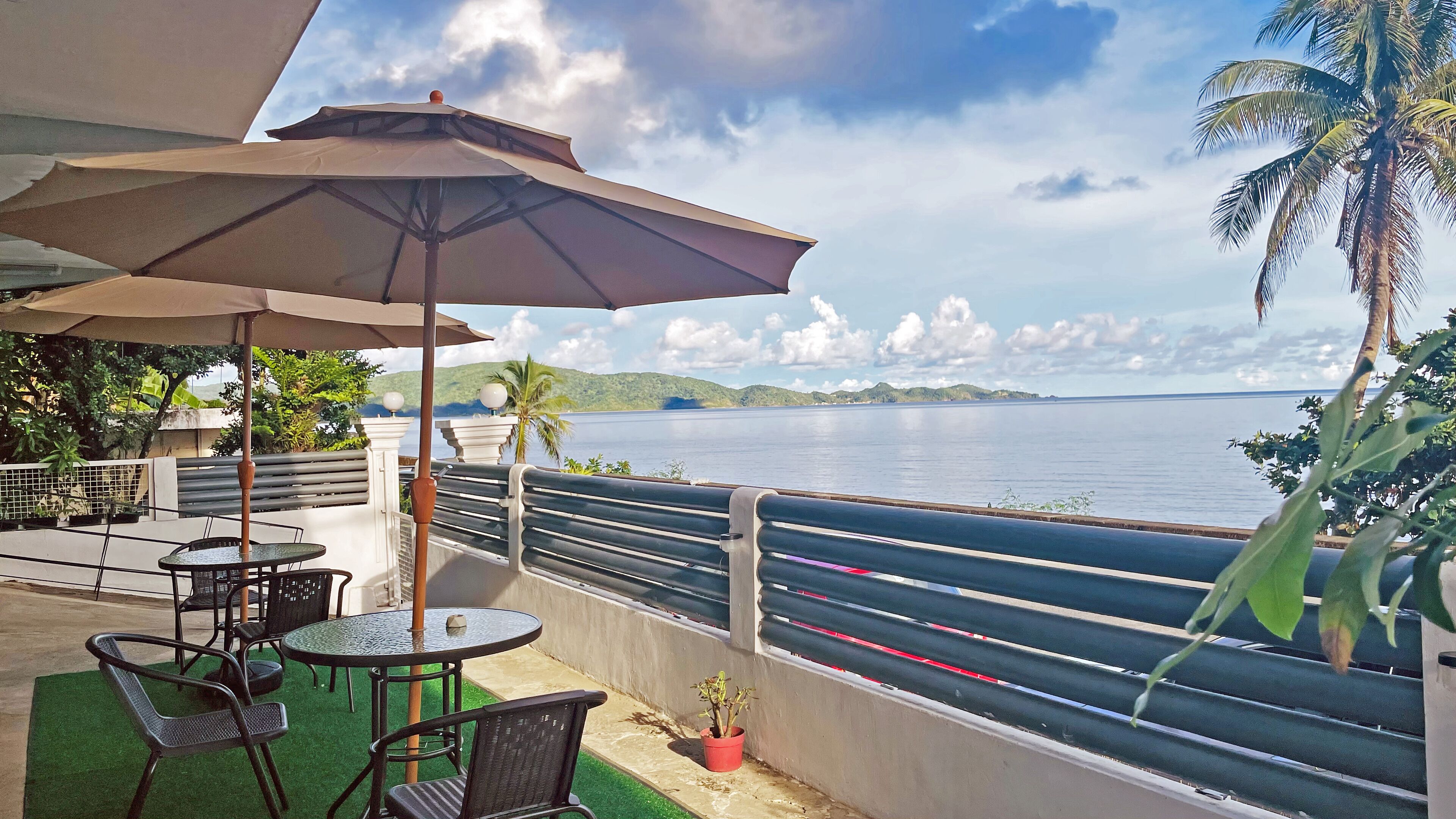 Happy Island Inn