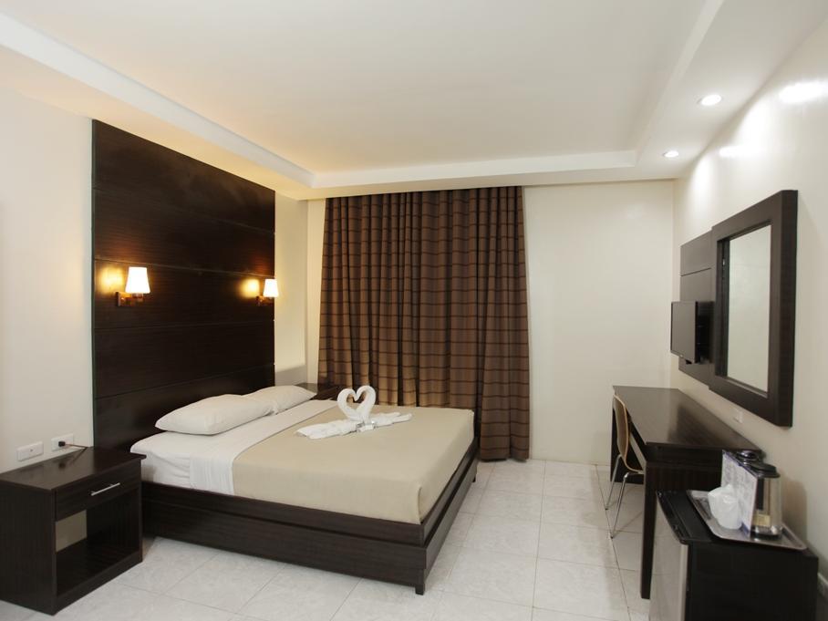 Grand Astoria Hotel