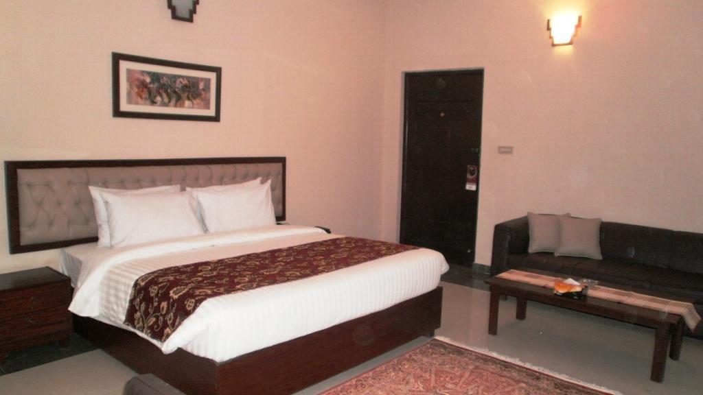 Hotel One Bahawalpur