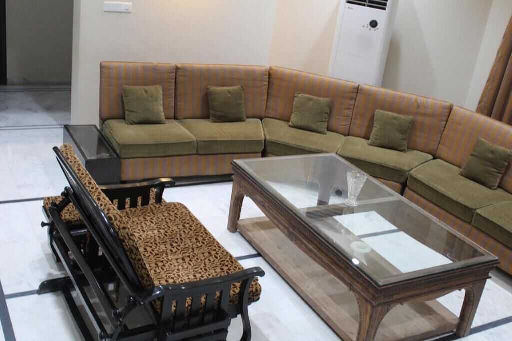 Hotel State Residency