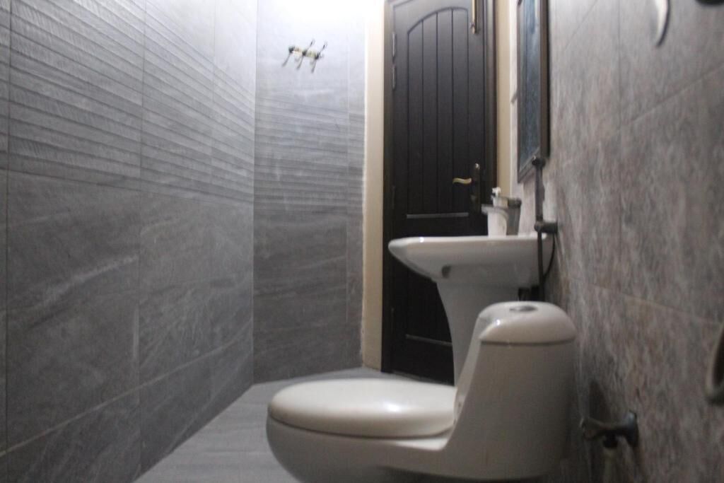 Hotel State Residency