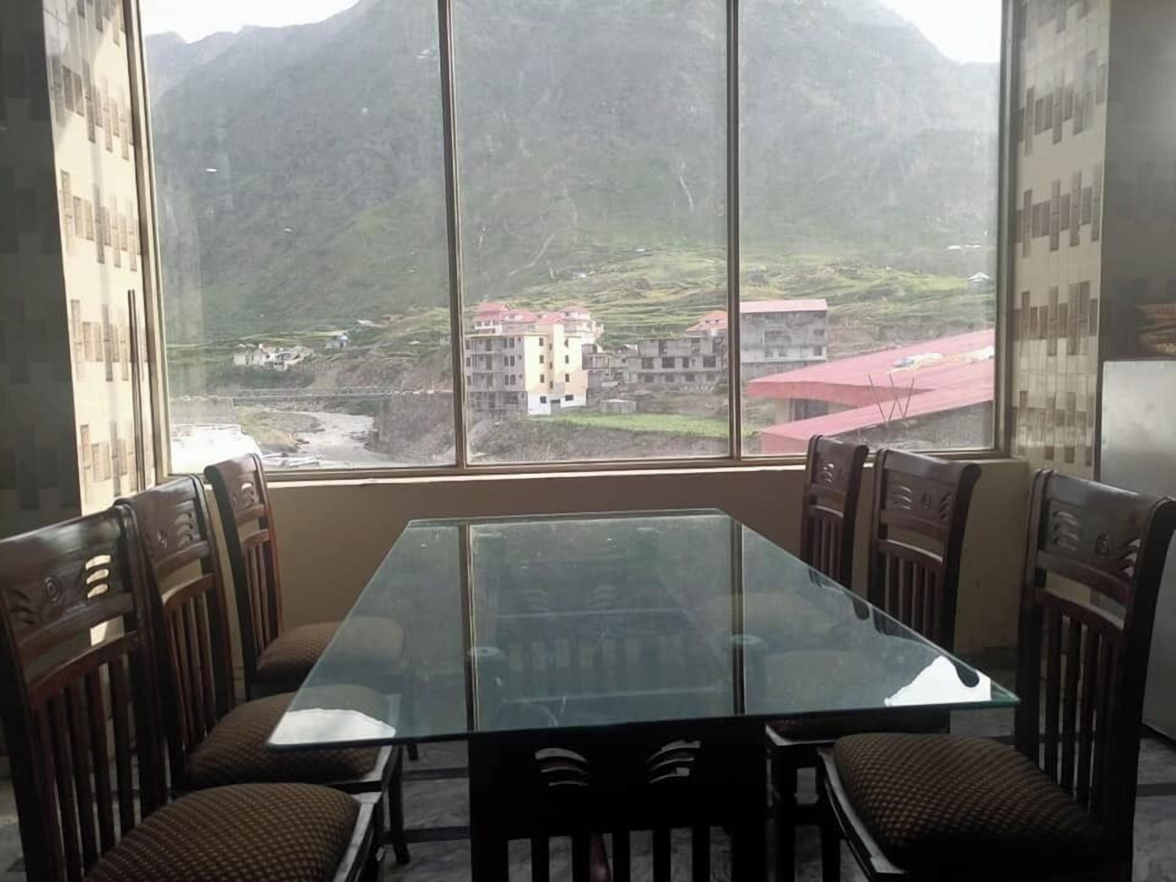 Bright Star Hotel And Restaurant