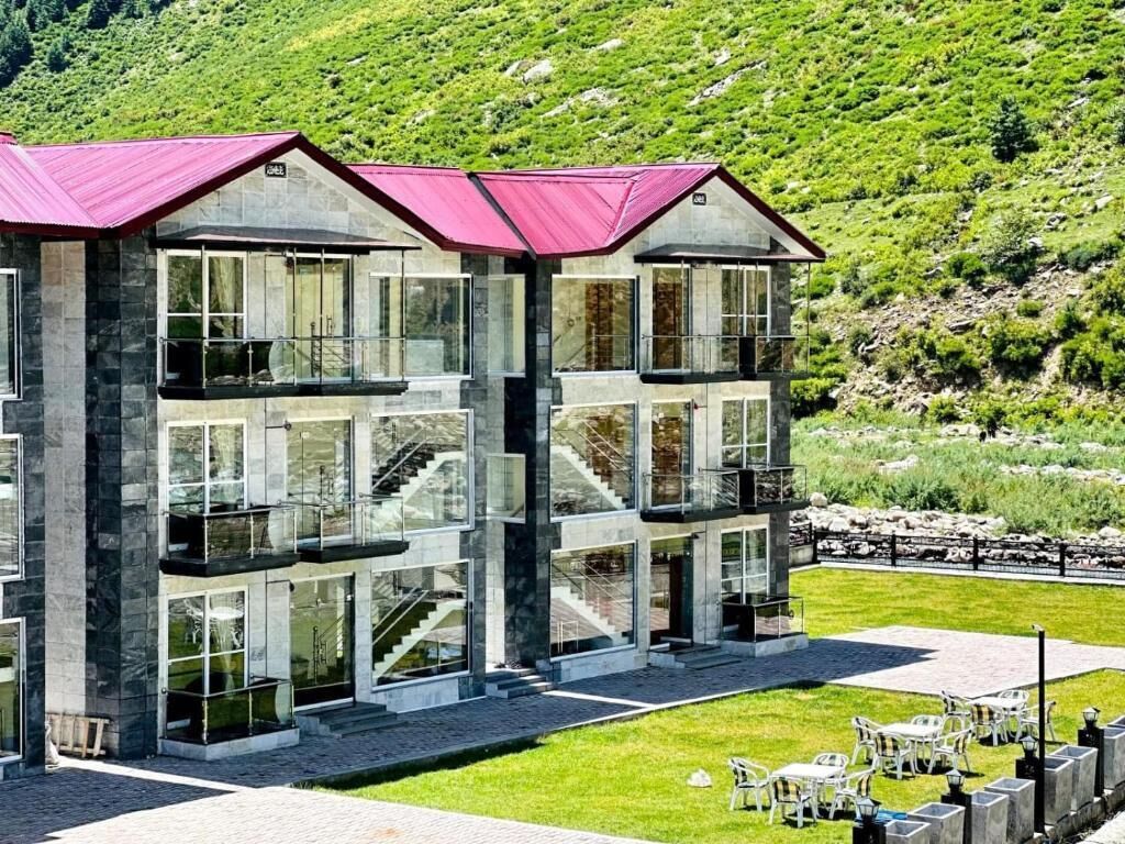 Kunhar Resort
