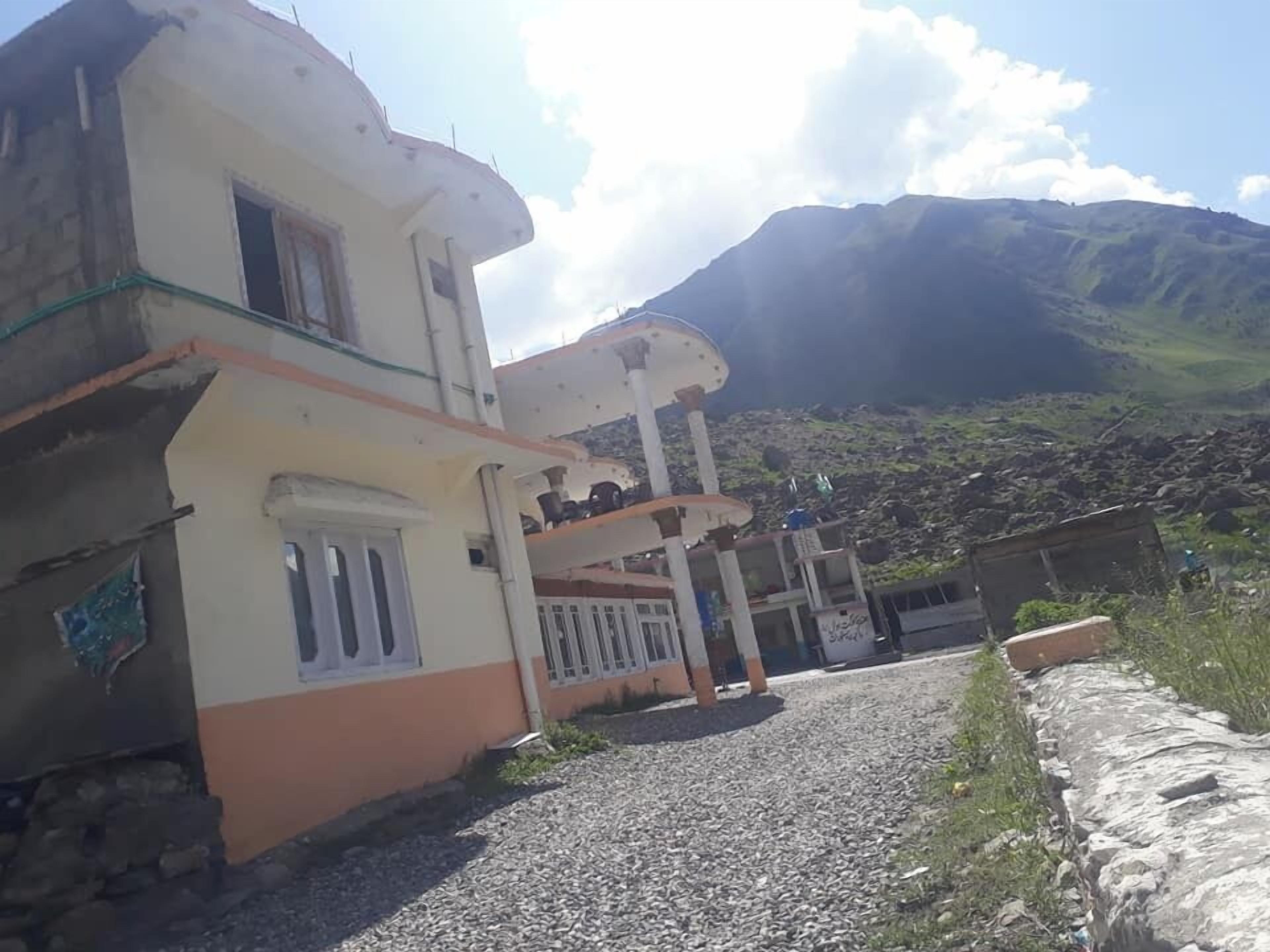 New Green Land Hotel