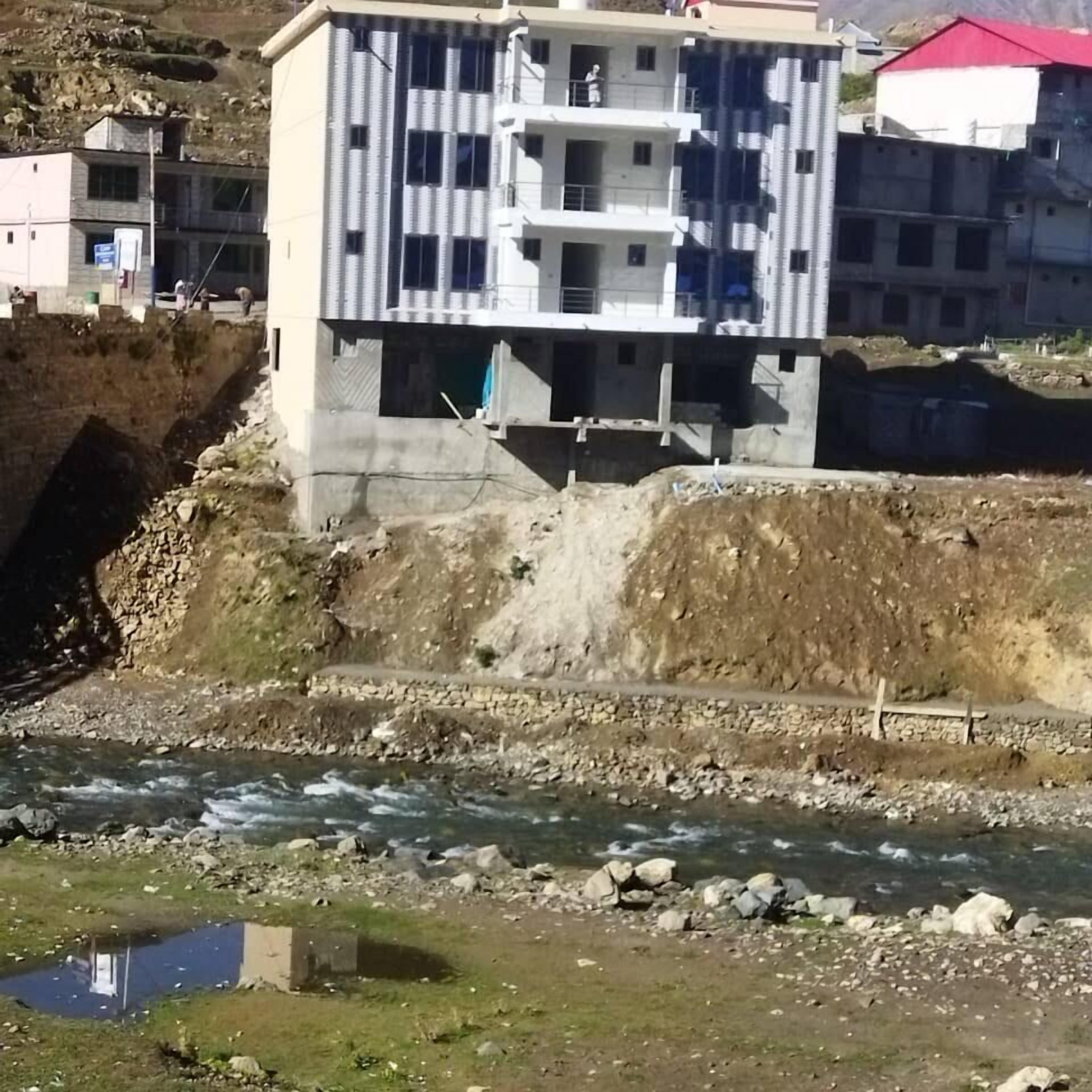 New Taaj Mahal Hotel Burawai