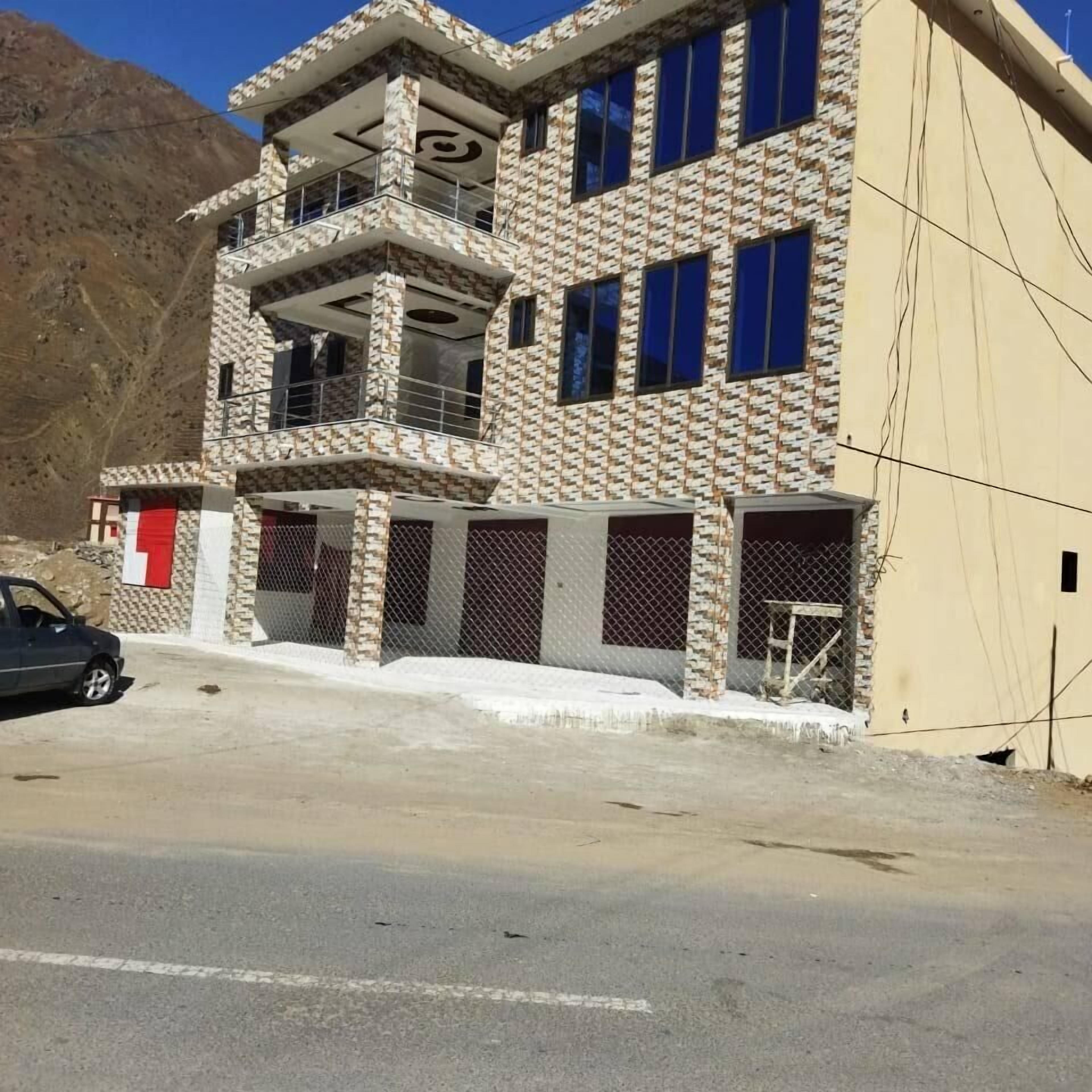New Taaj Mahal Hotel Burawai
