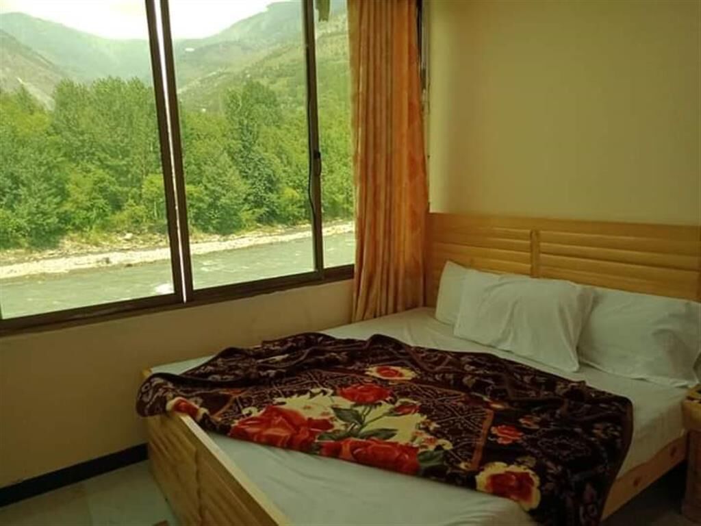 Pameer Continental Hotel And Restaurant