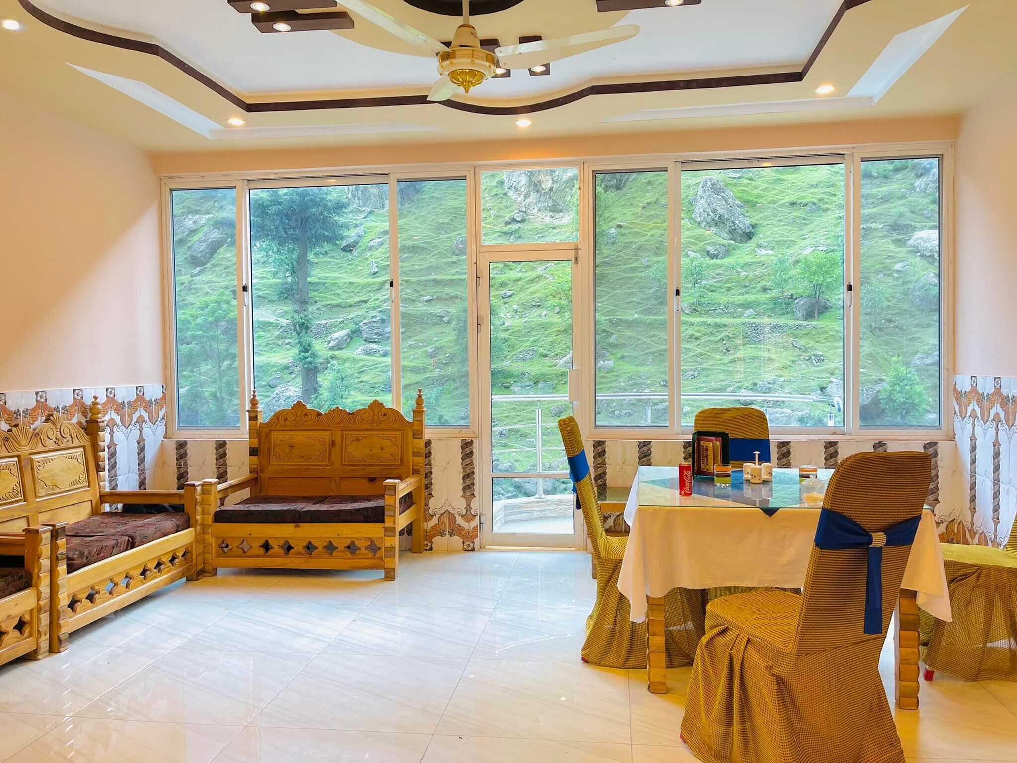 River Nights Hotel And Restaurant