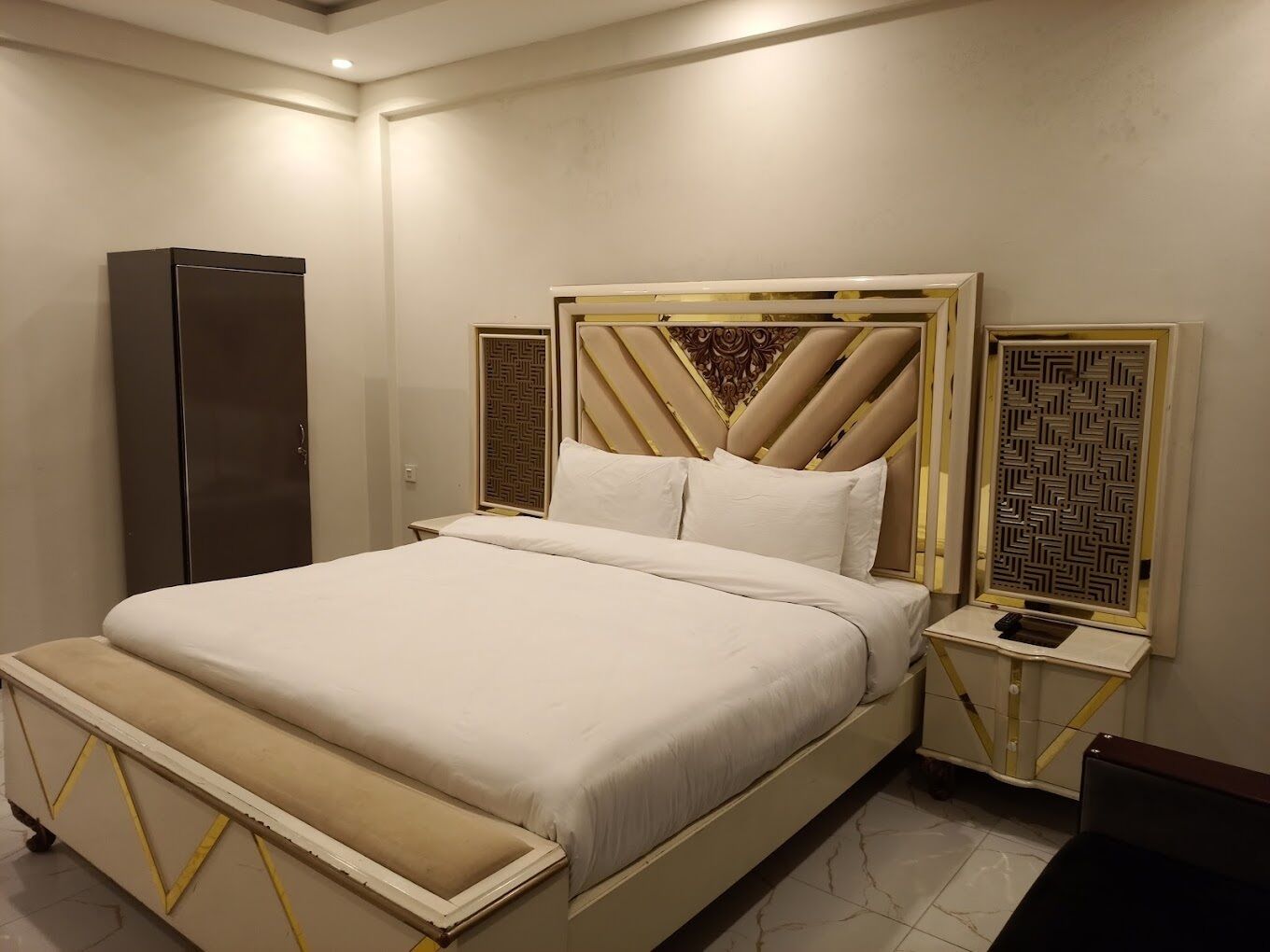 White House Hotel Resorts