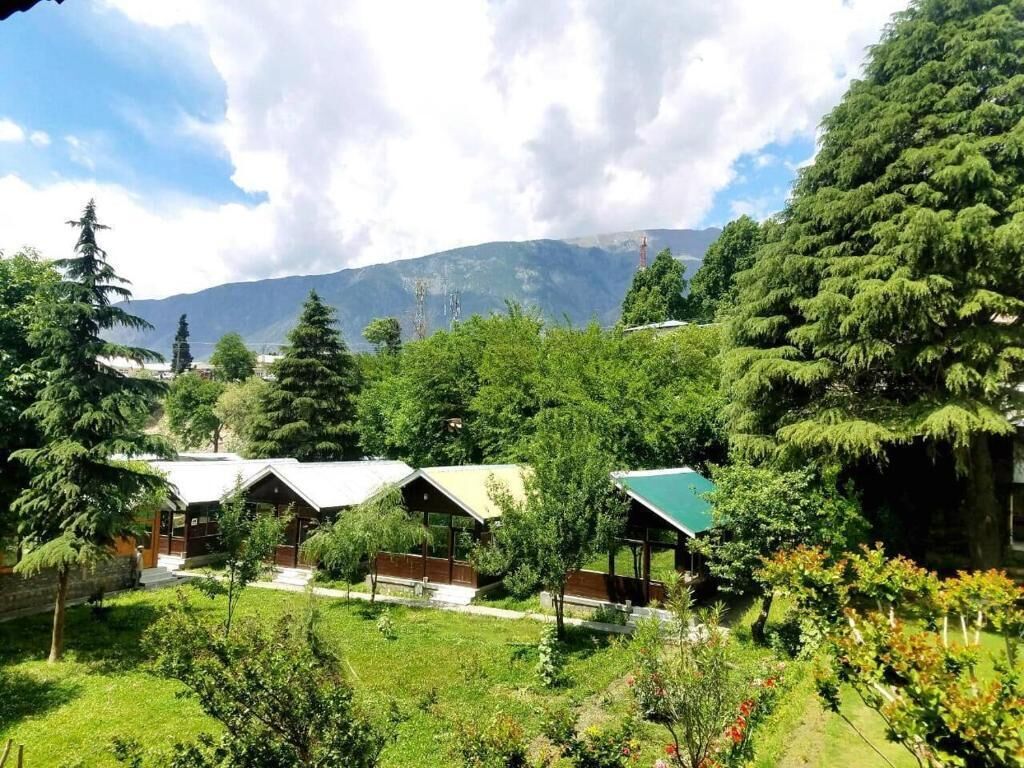 Mountain Inn Hotel Chitral
