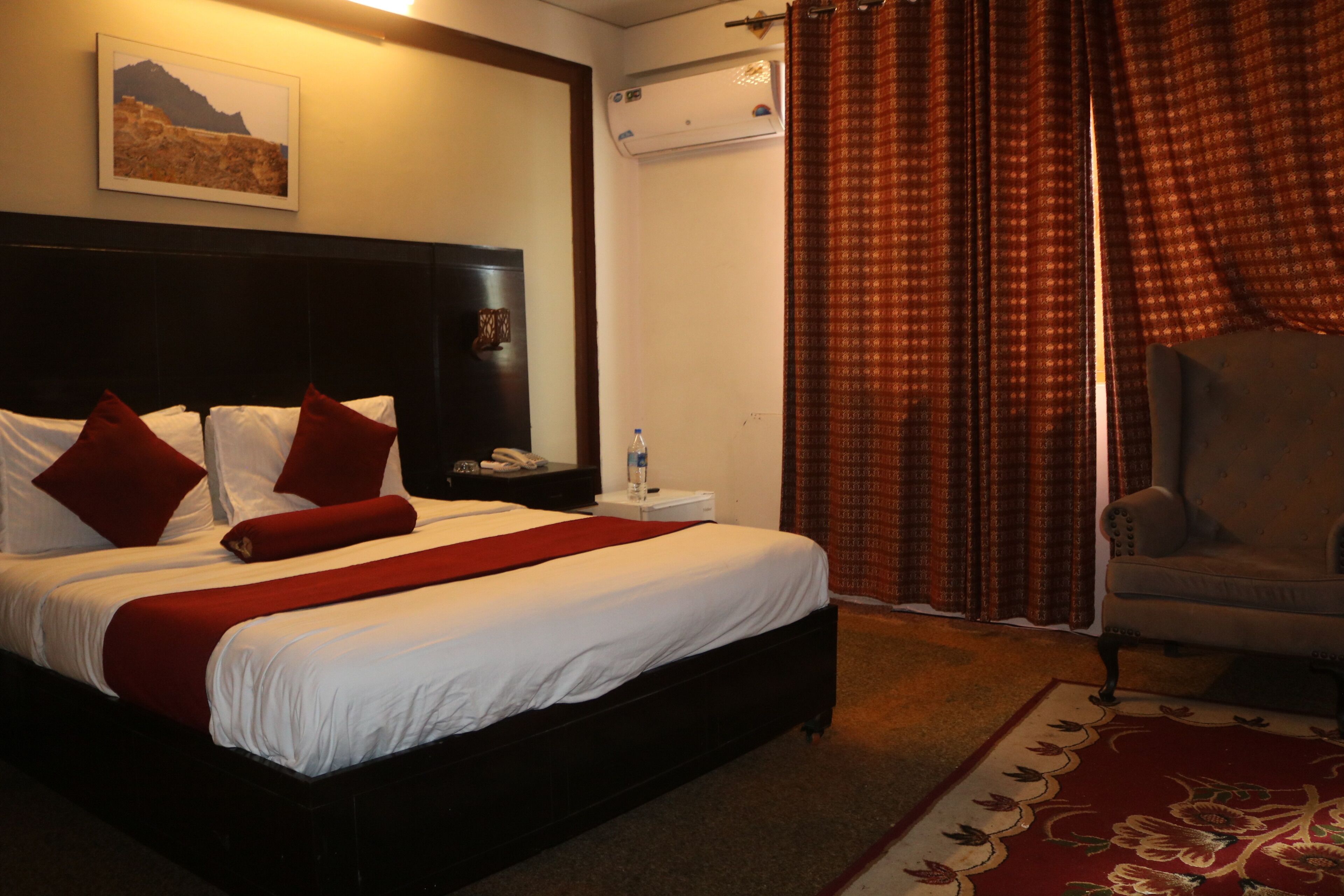 Midway Hotel Gilgit