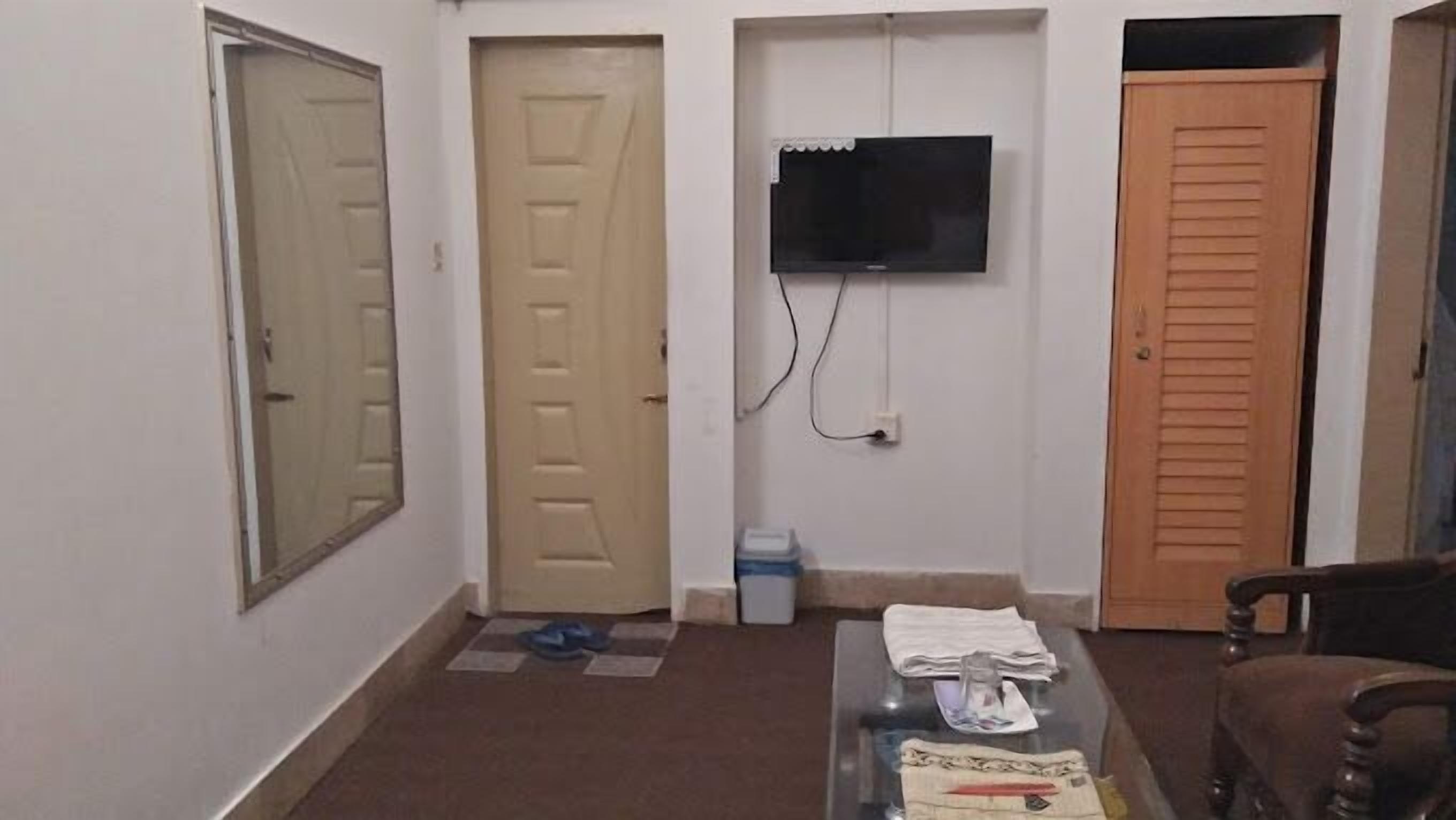 Data Guest House