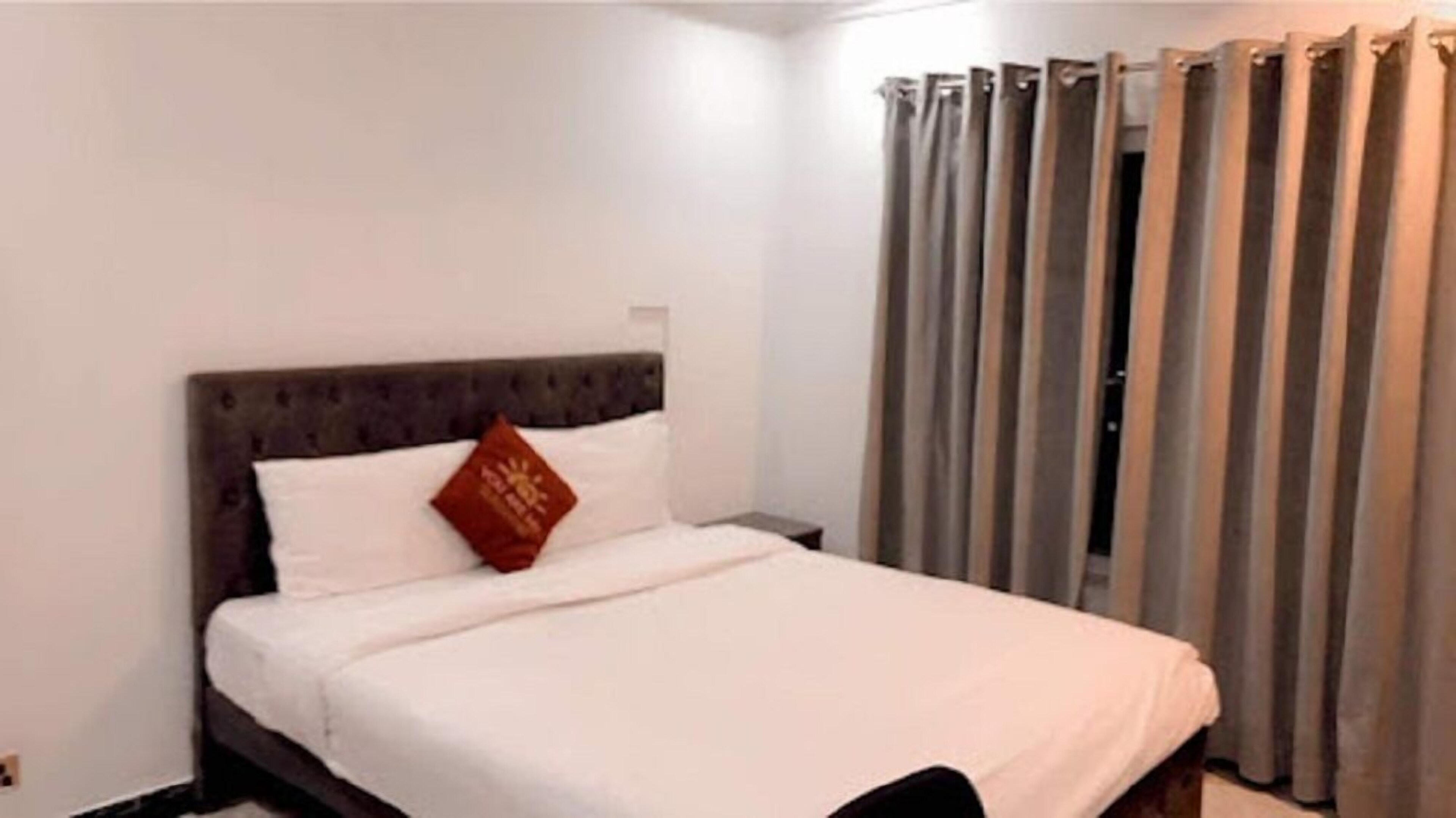 Aqcha Hotel