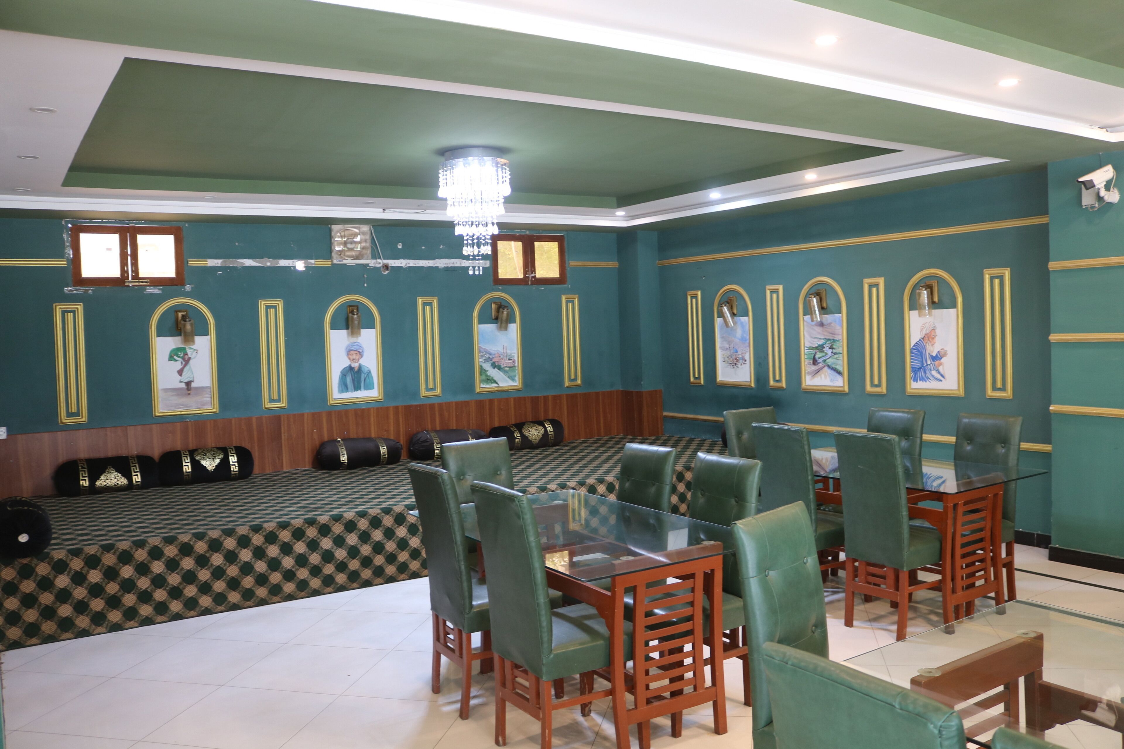 Aqcha Hotel