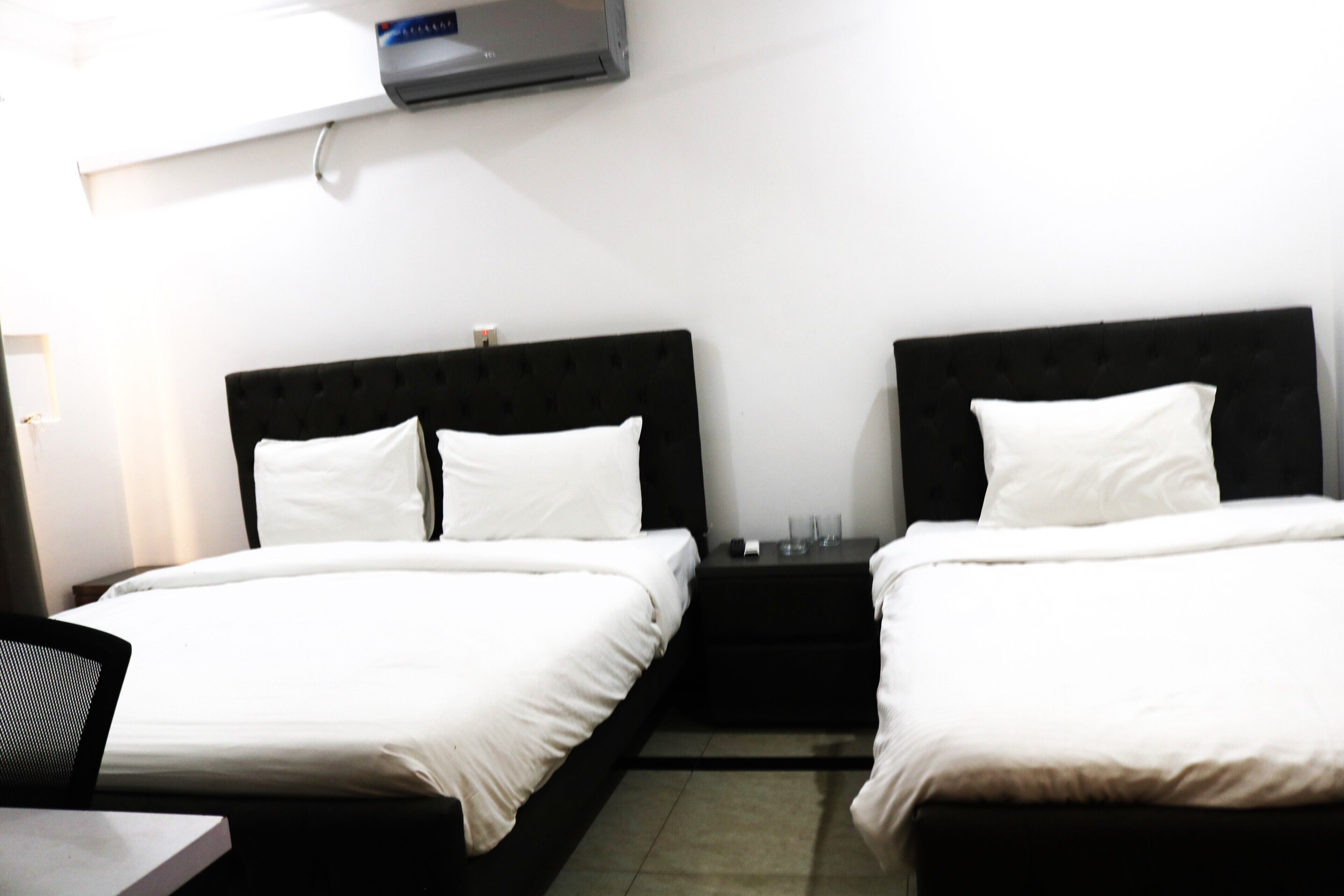 Aqcha Hotel