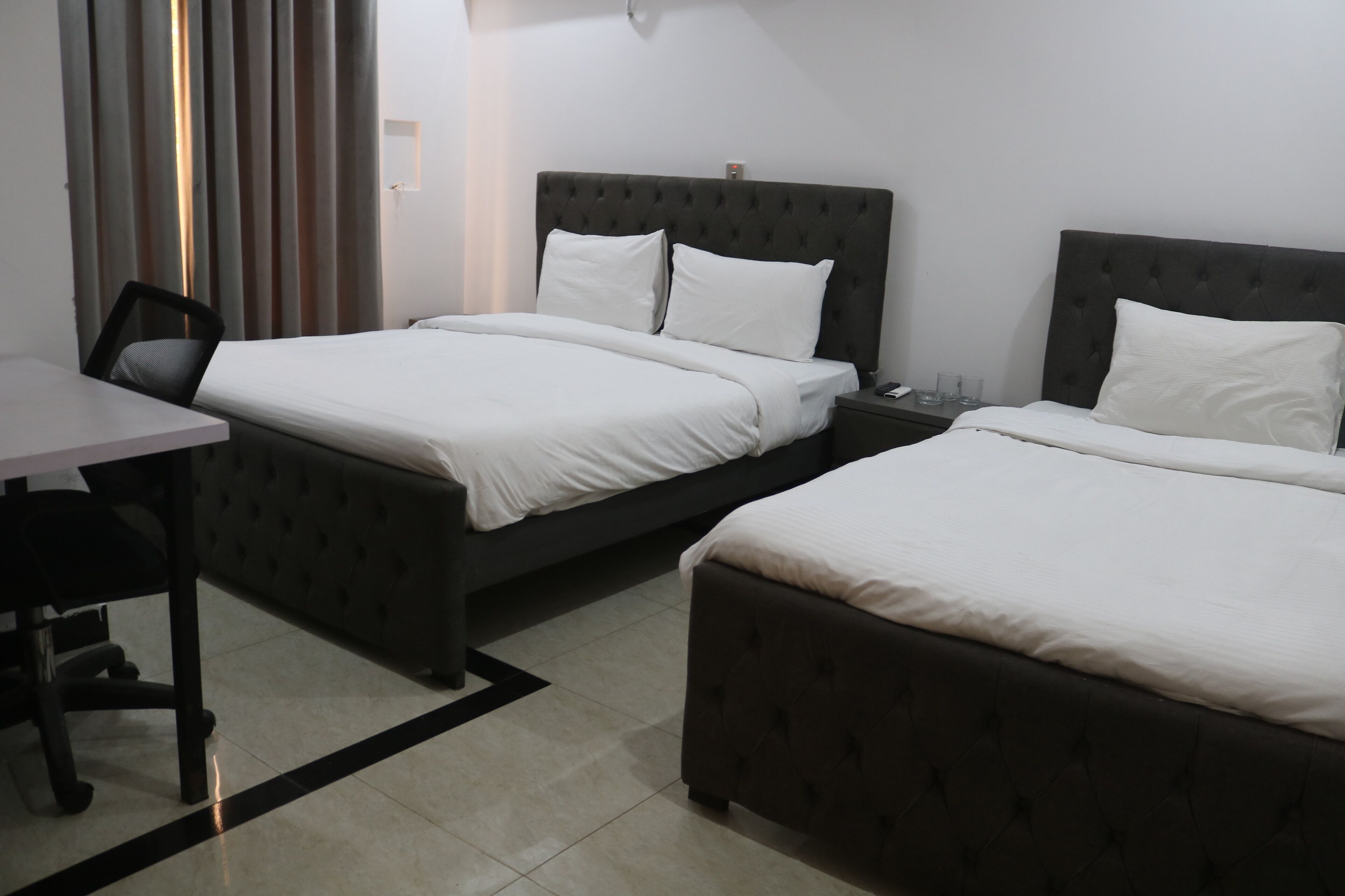 Aqcha Hotel