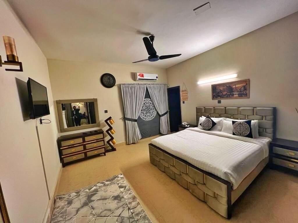 Capital Lodges