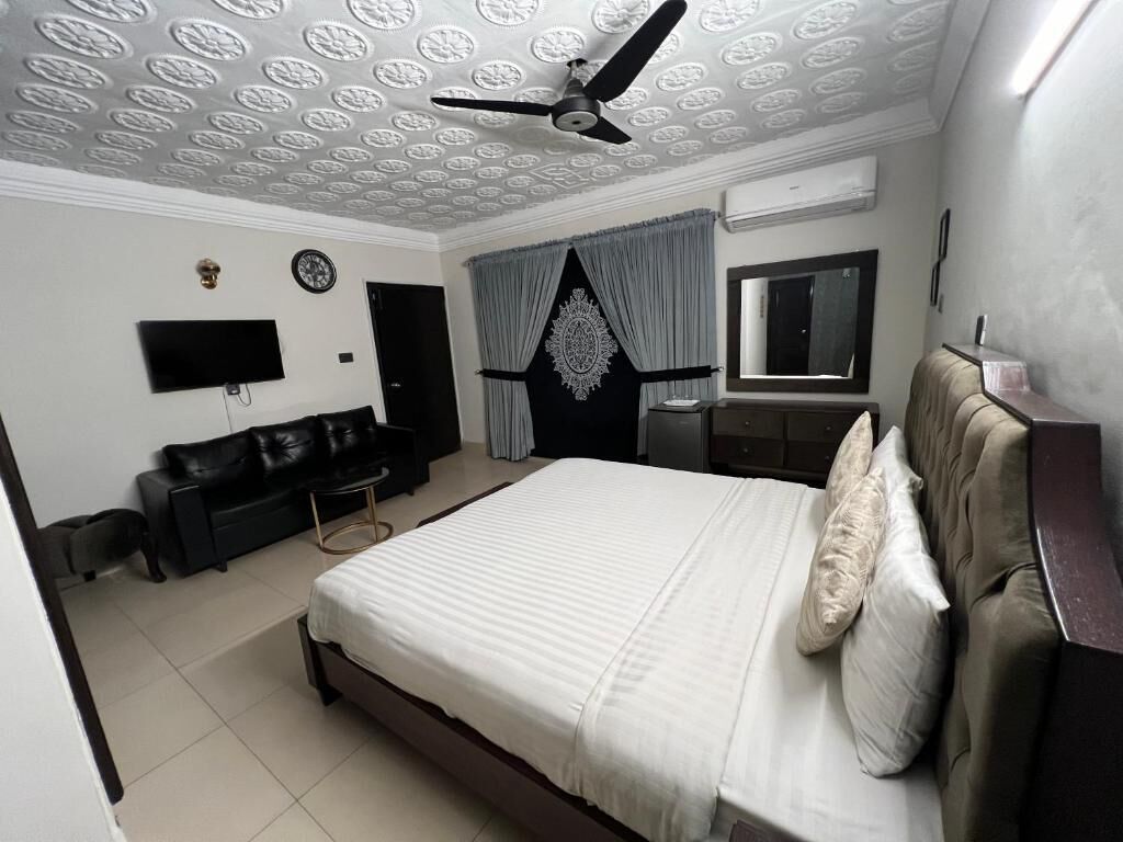 Capital Lodges